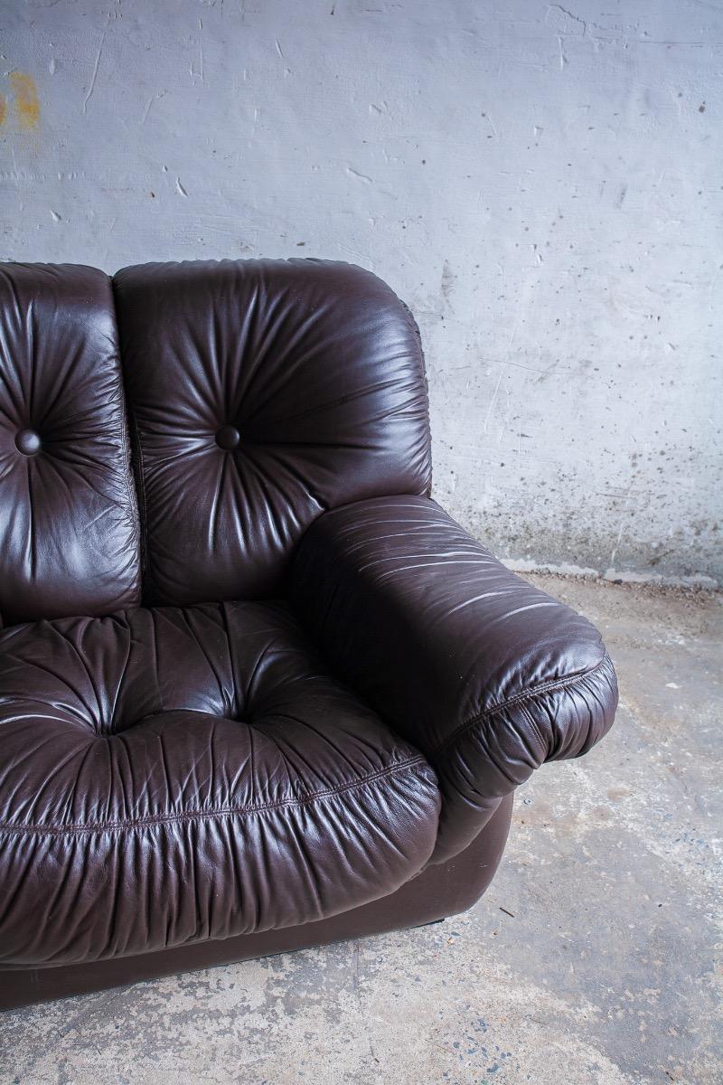 Set of 2 mid-century club chairs in dark brown leather