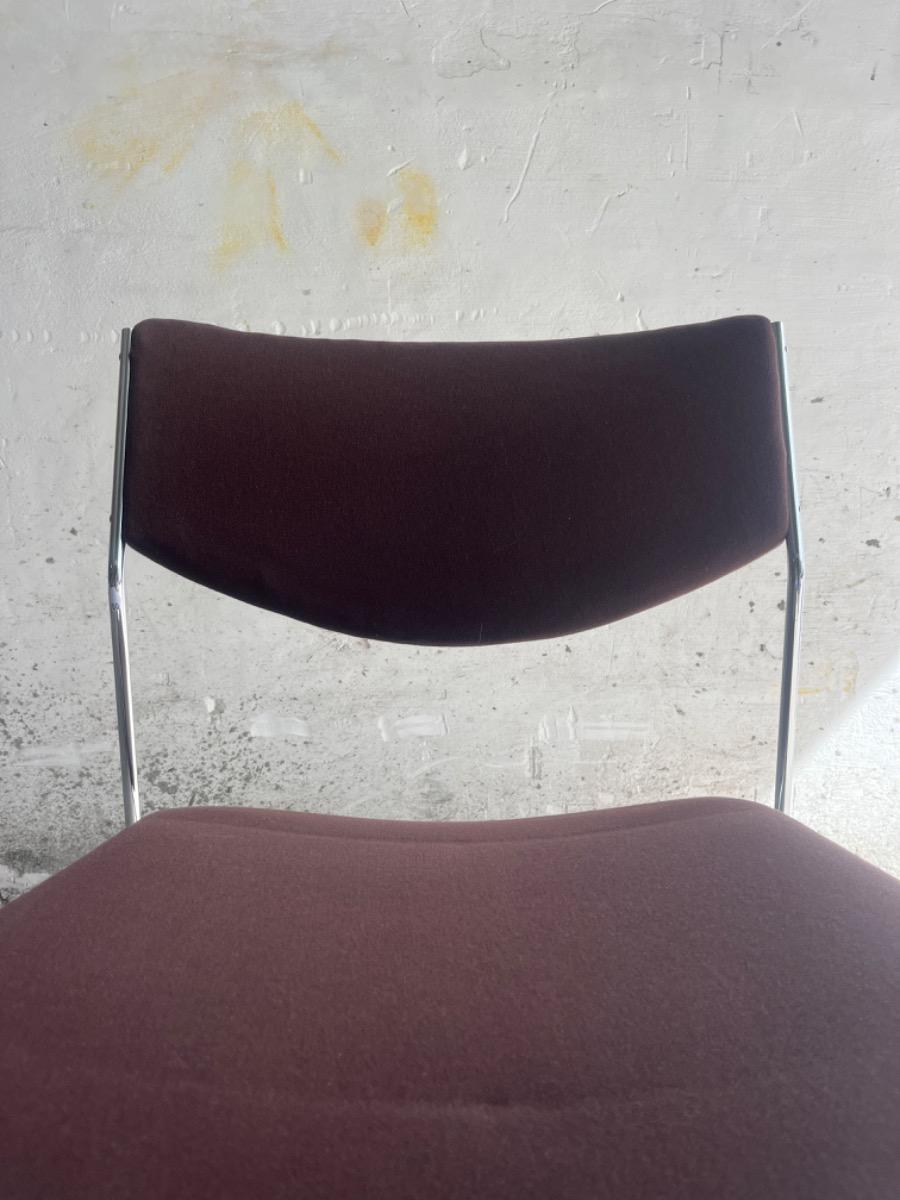 Chaises vintage Howe 40/4 en tissu bordeaux