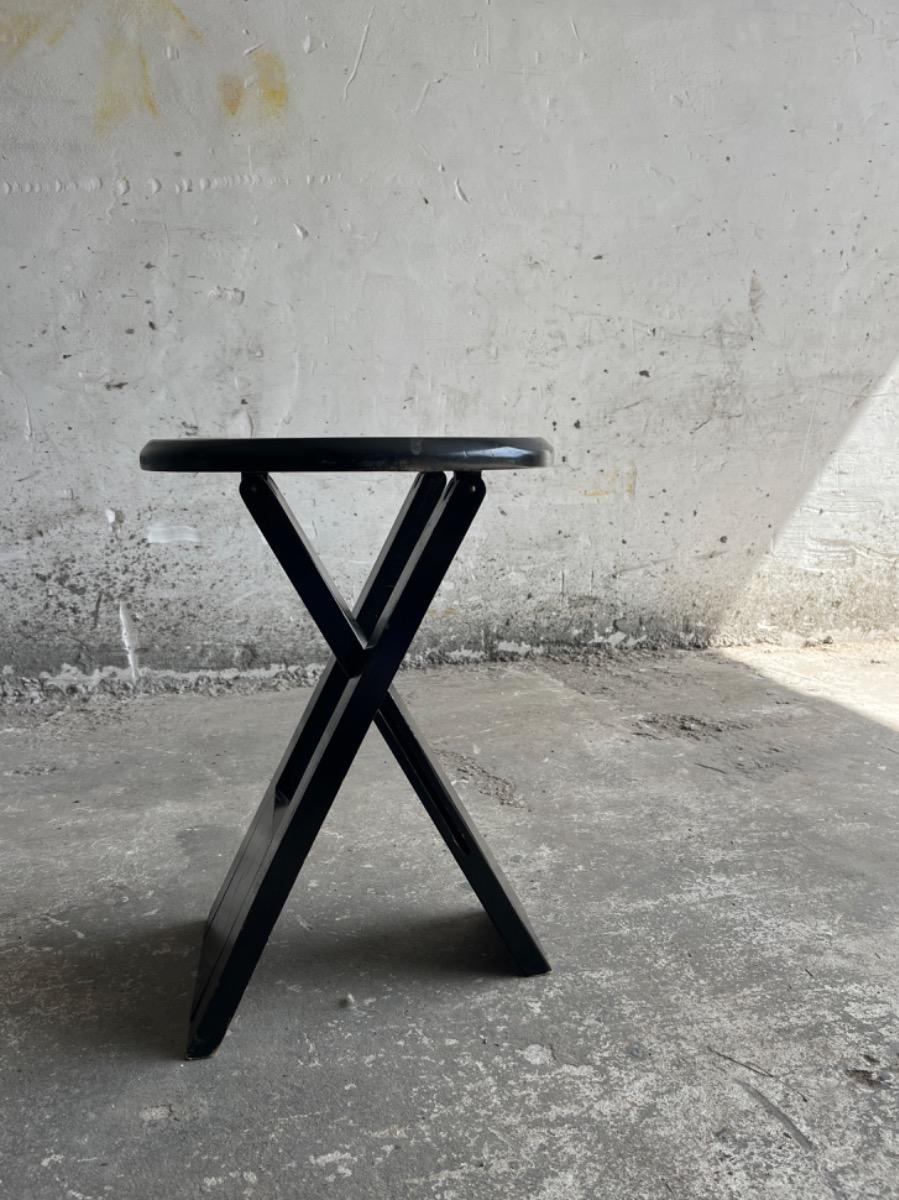 Suzy folding chair by Adrian Reed