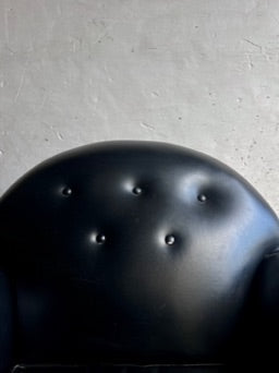 PAIR OF INTERBELLUM CLUB LOUNGE CHAIRS IN COGNAC BROWN & JET BLACK COLOUR, 1930S