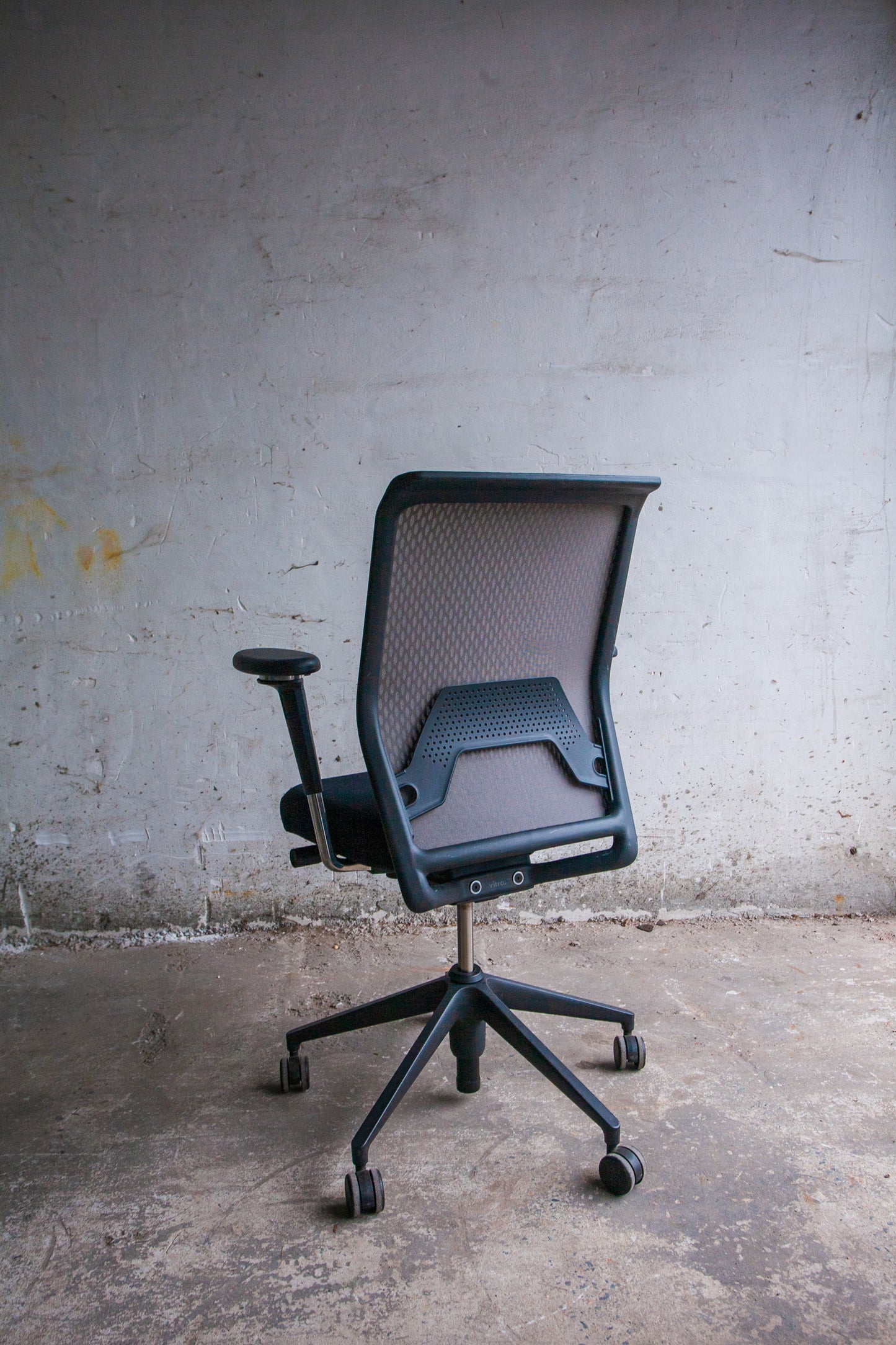 Vitra ID Trim Office Chair by Antonio Citterio