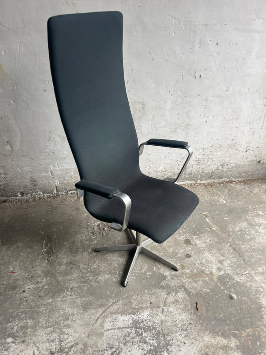 Fritz Hansen (model Oxford Arne Jacobsen) High-Back Swivel Chair – 1970s