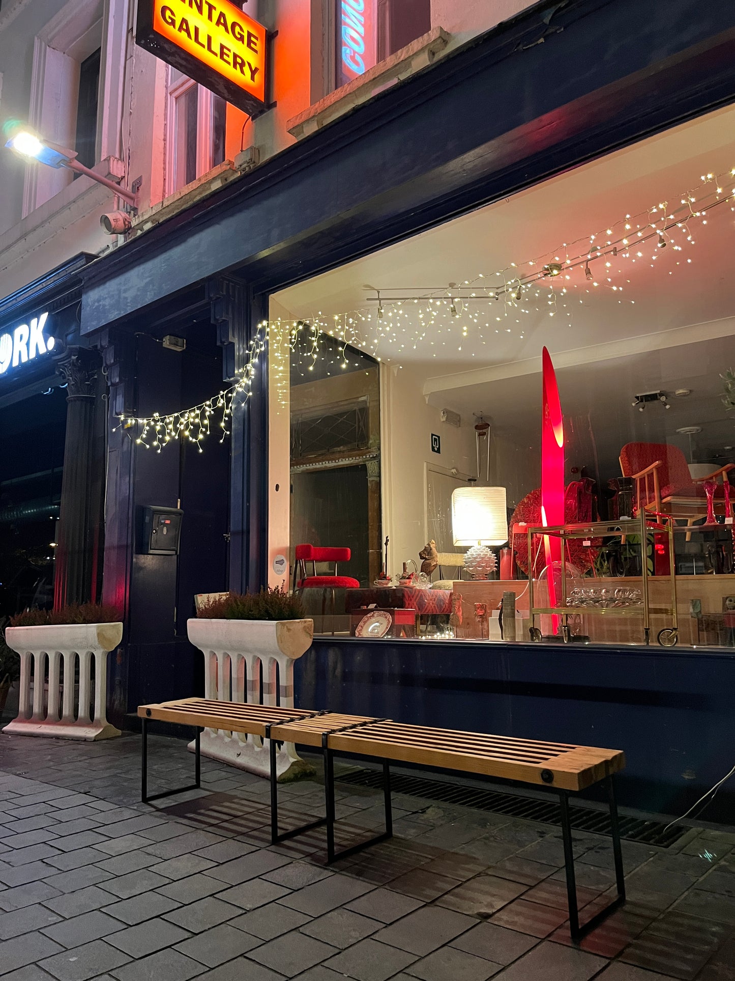 Expandable Wooden Bench