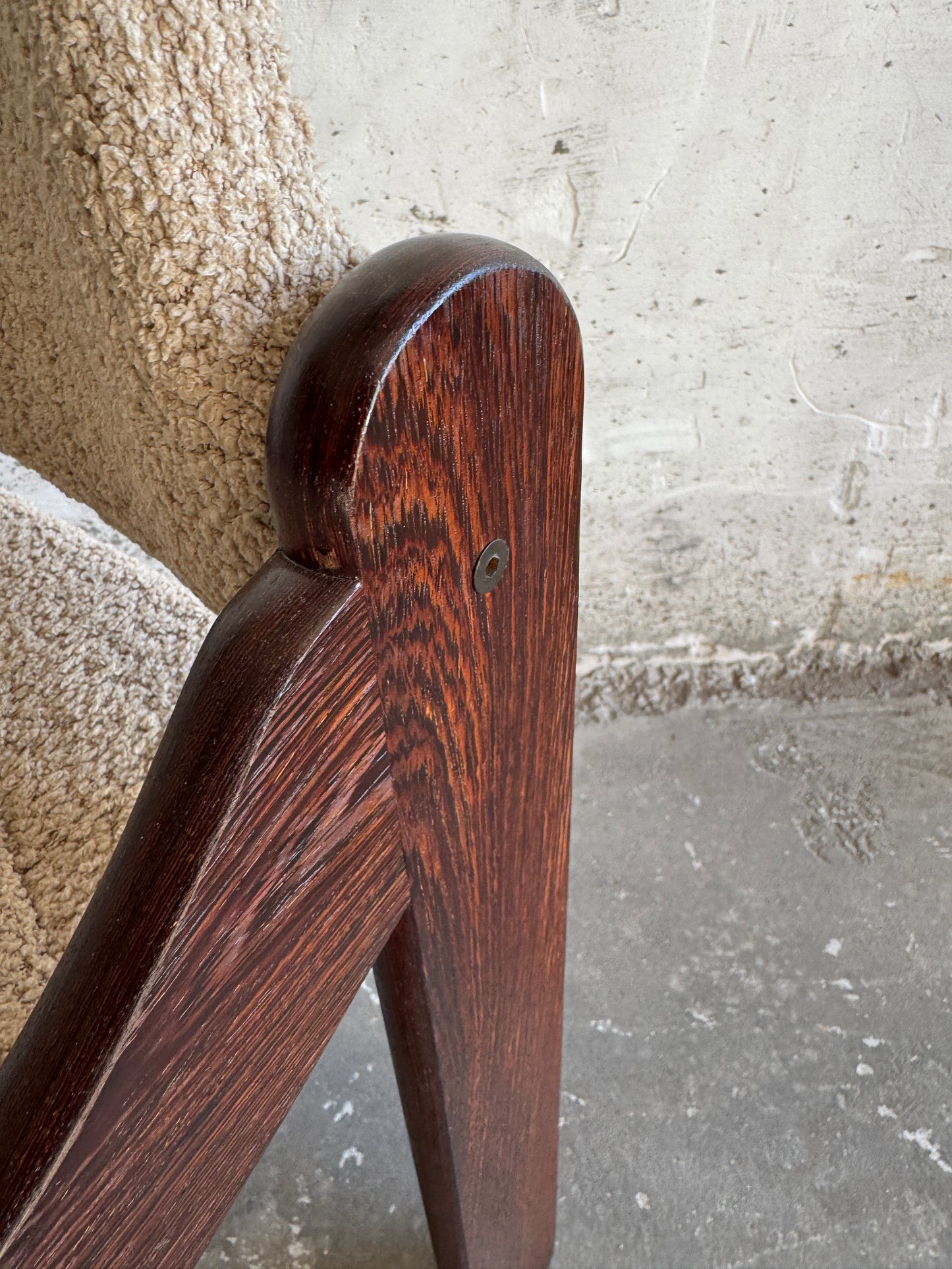 Mid-century eetkamerset met witte tafel en 4 stoelen