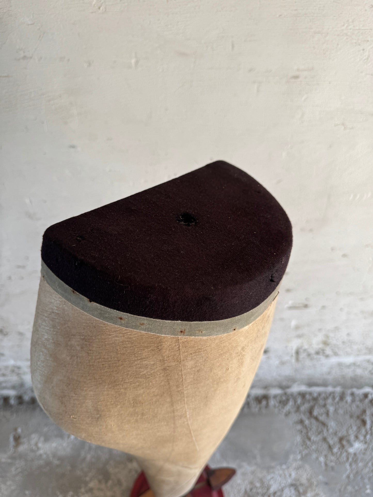 Vintage display leg by Moch Tigurem Köln – sculptural display object