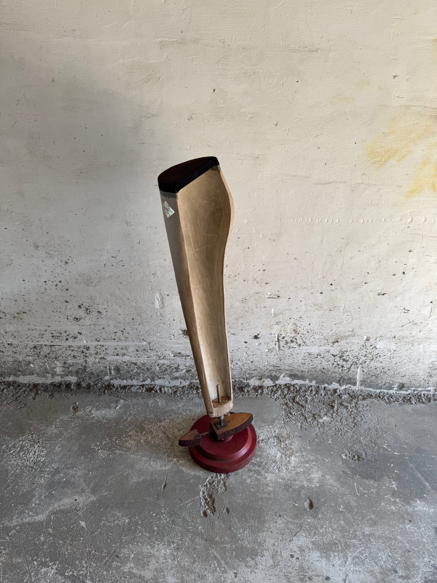 Vintage display leg by Moch Tigurem Köln – sculptural display object