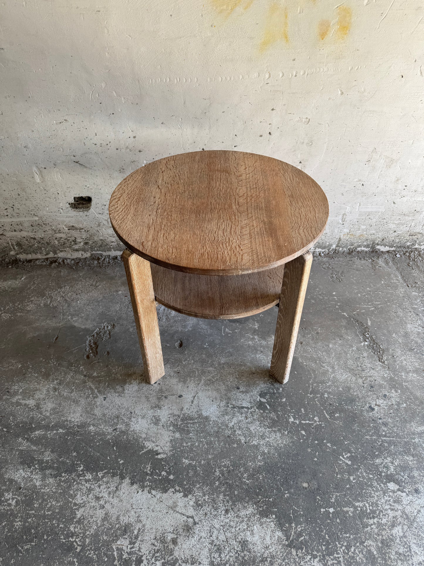 Art Deco bijzettafel in eikenhout met onderplank