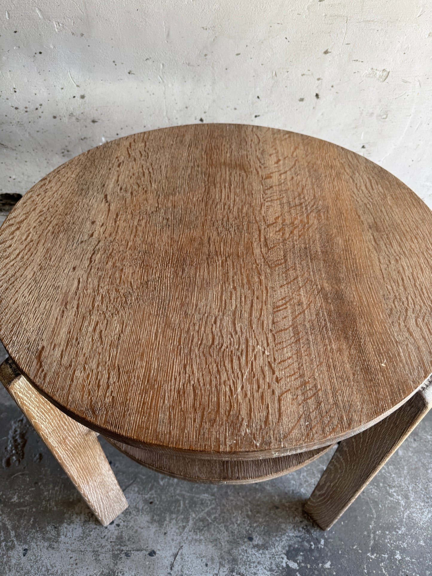 Art Deco bijzettafel in eikenhout met onderplank