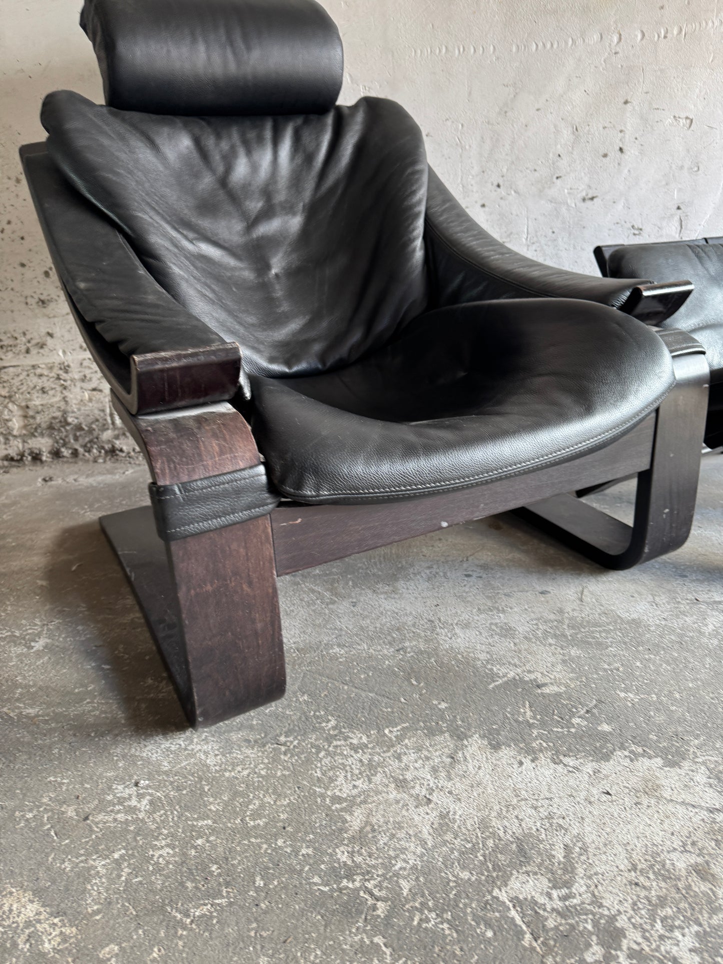 Vintage Scandinavische leren fauteuil + voetenbank van Ake Fribytter voor Mobel