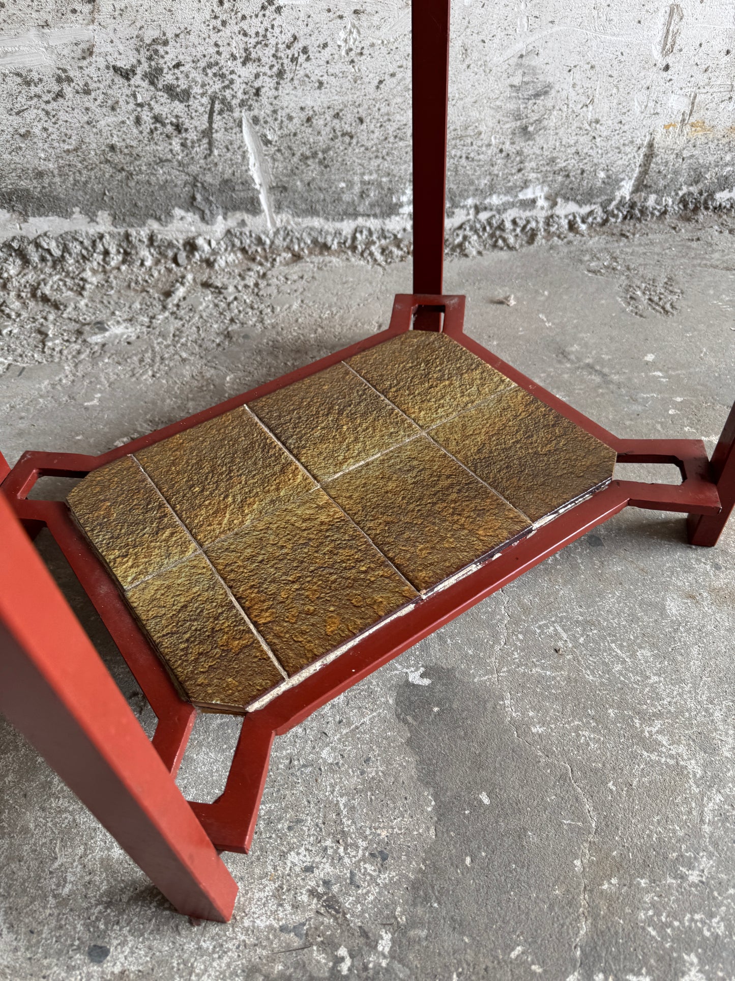 Vintage keramische bijzettafel met terracotta metalen frame