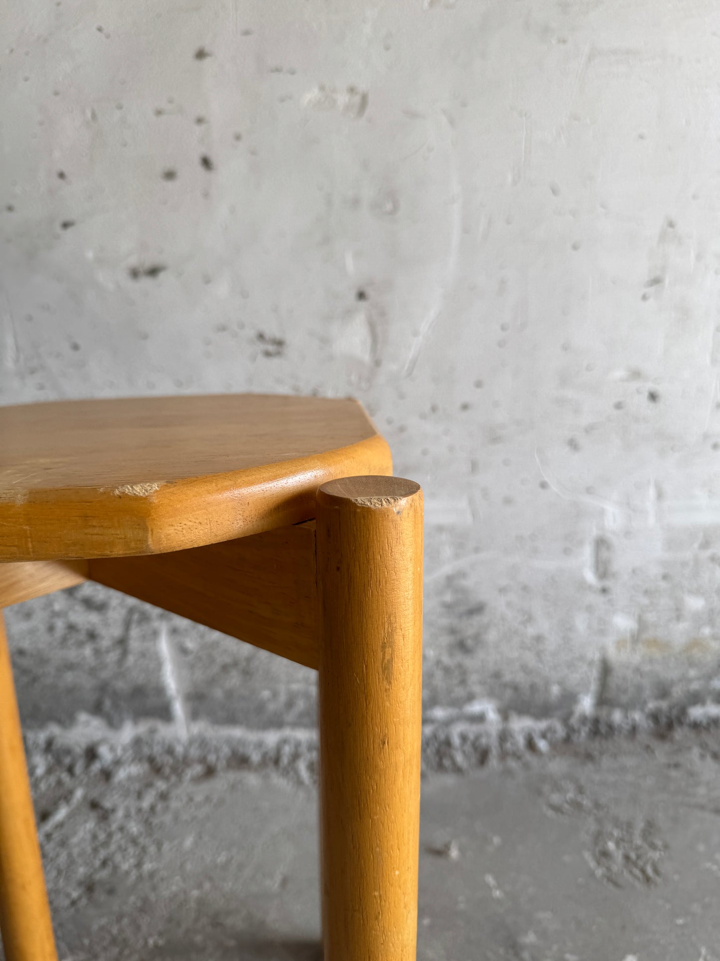 Vintage stool in solid wood with organically shaped top