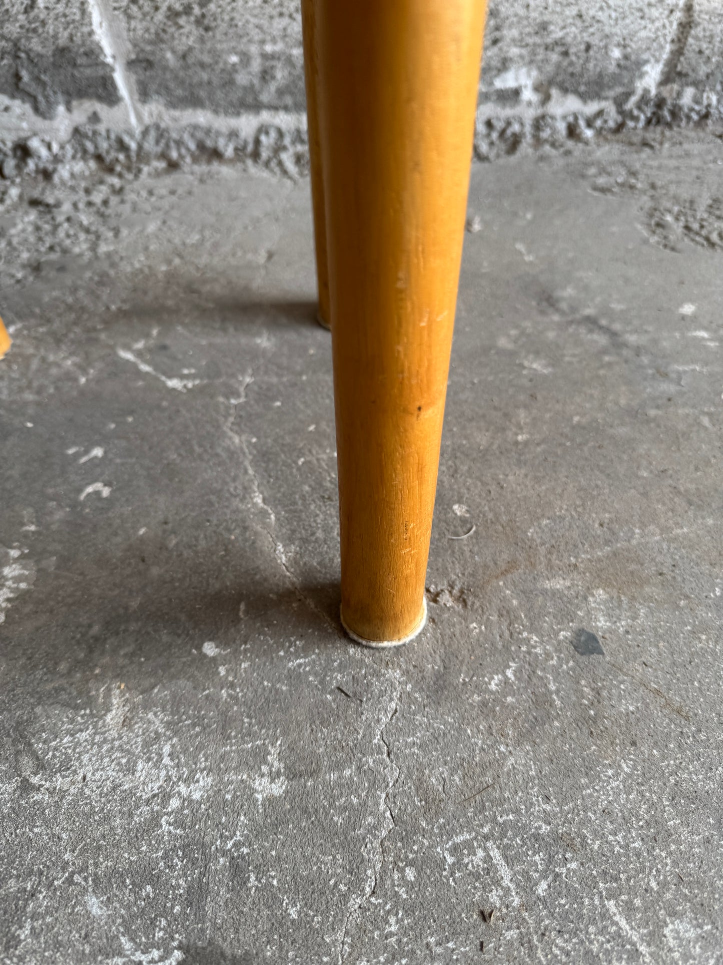 Vintage stool in solid wood with organically shaped top