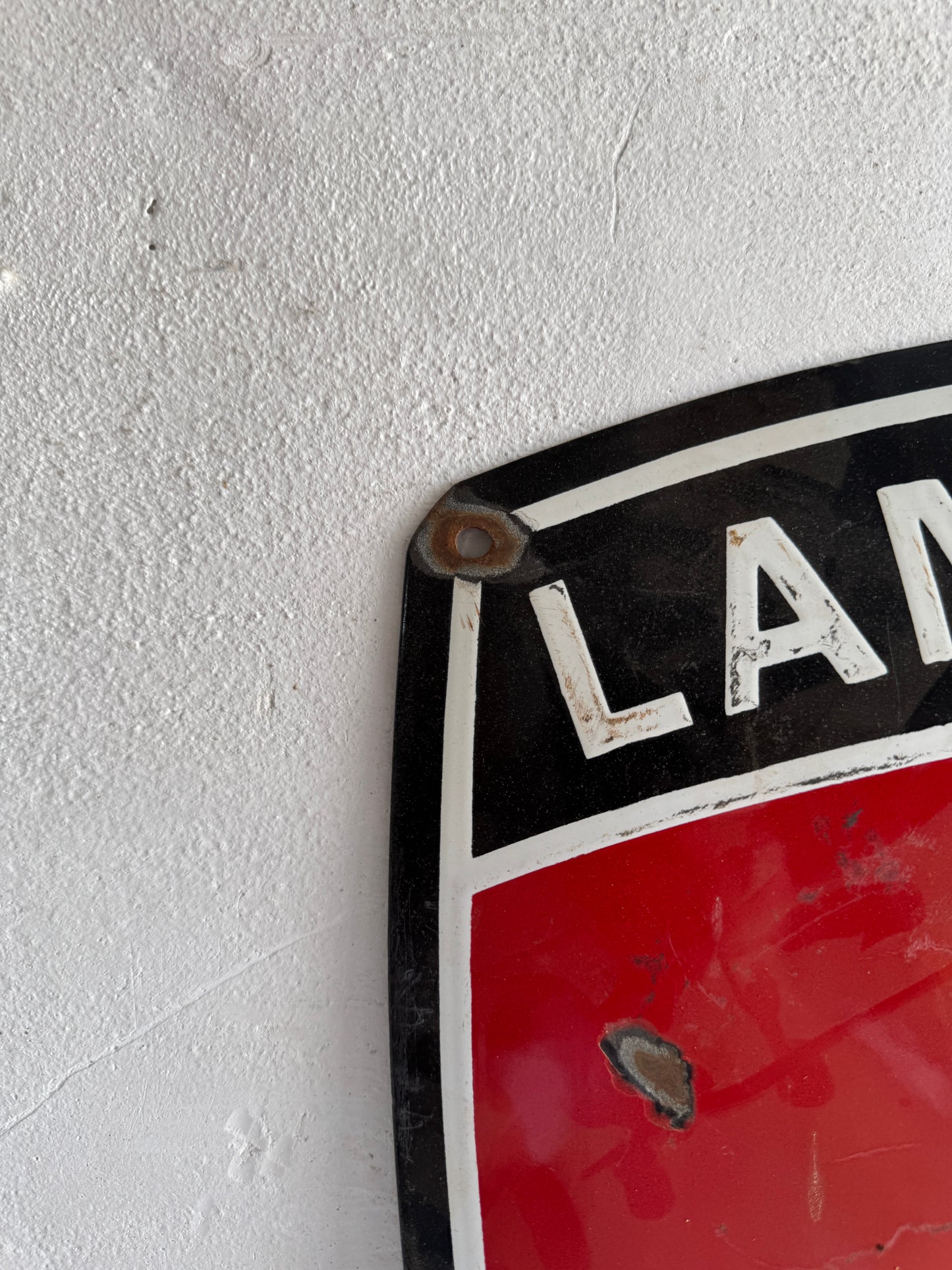 Plaque de bouclier en émail vintage Lamborghini