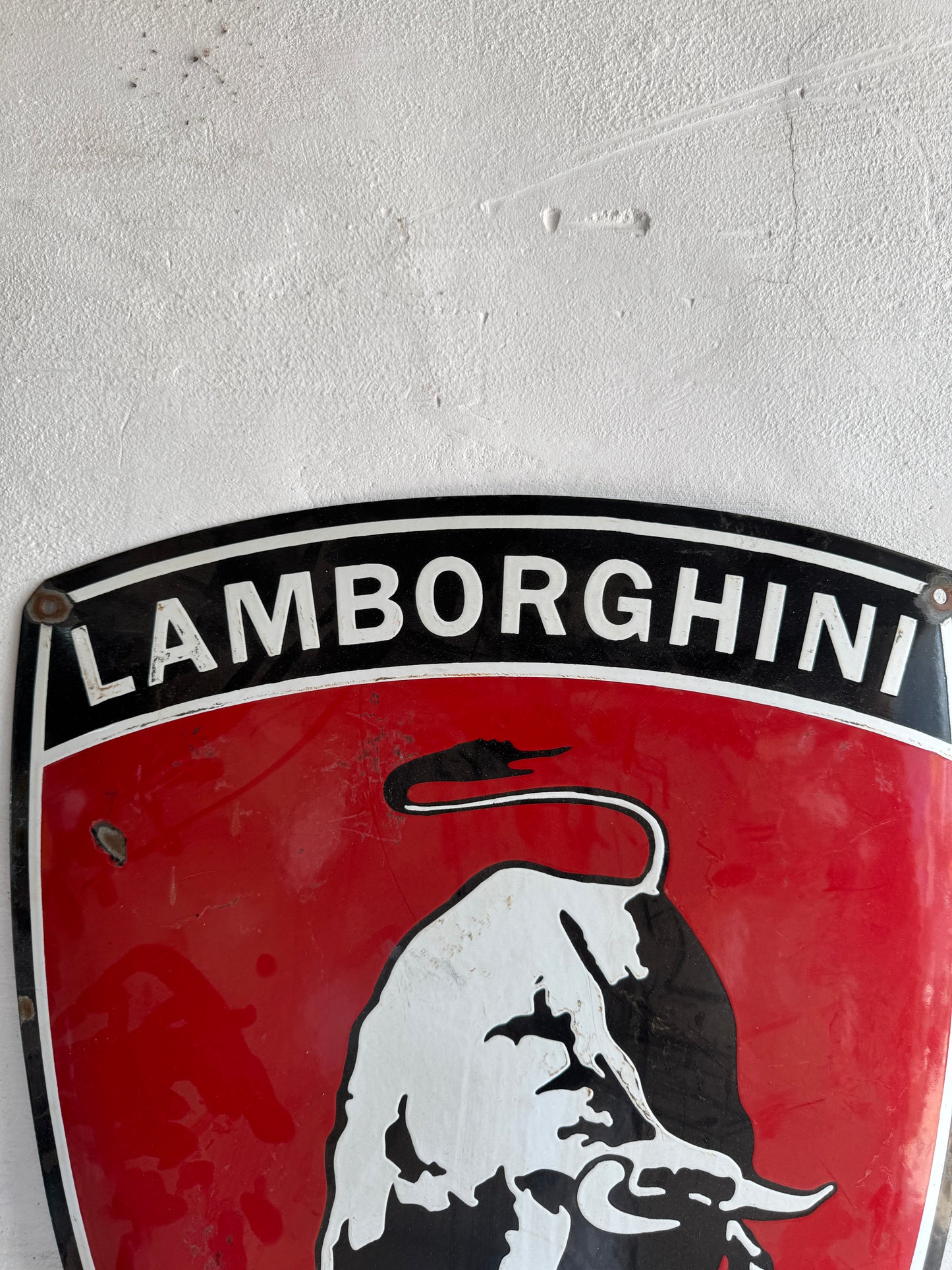 Plaque de bouclier en émail vintage Lamborghini