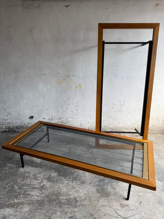 Minimalistisch dagbed van DeCoene – frame van gaas en hout (set van 2)