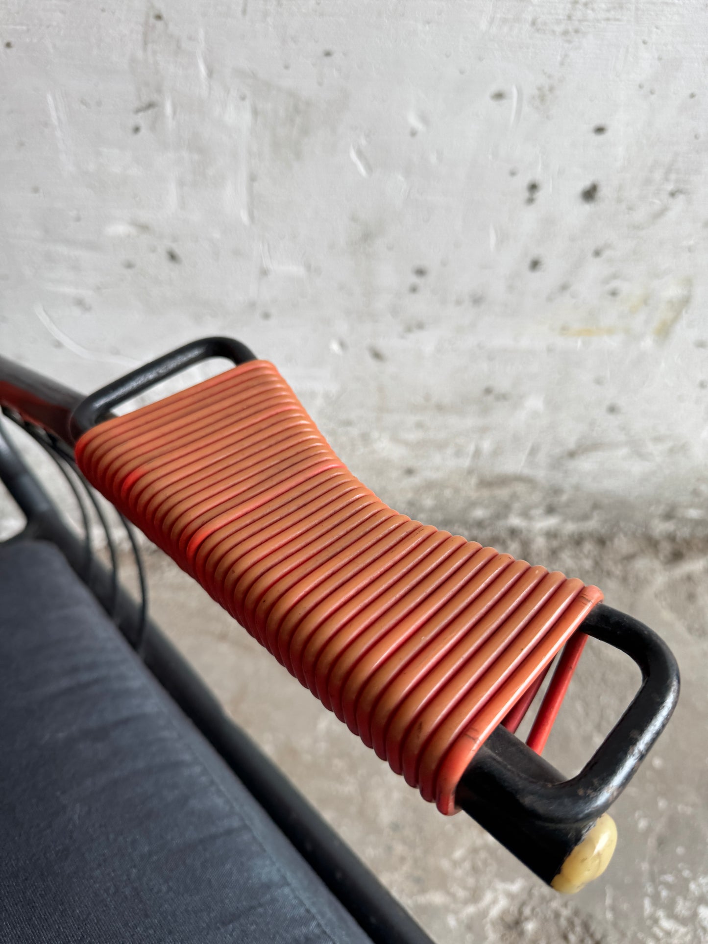 Vintage Scoubidou fauteuil – Frans design uit de jaren 50