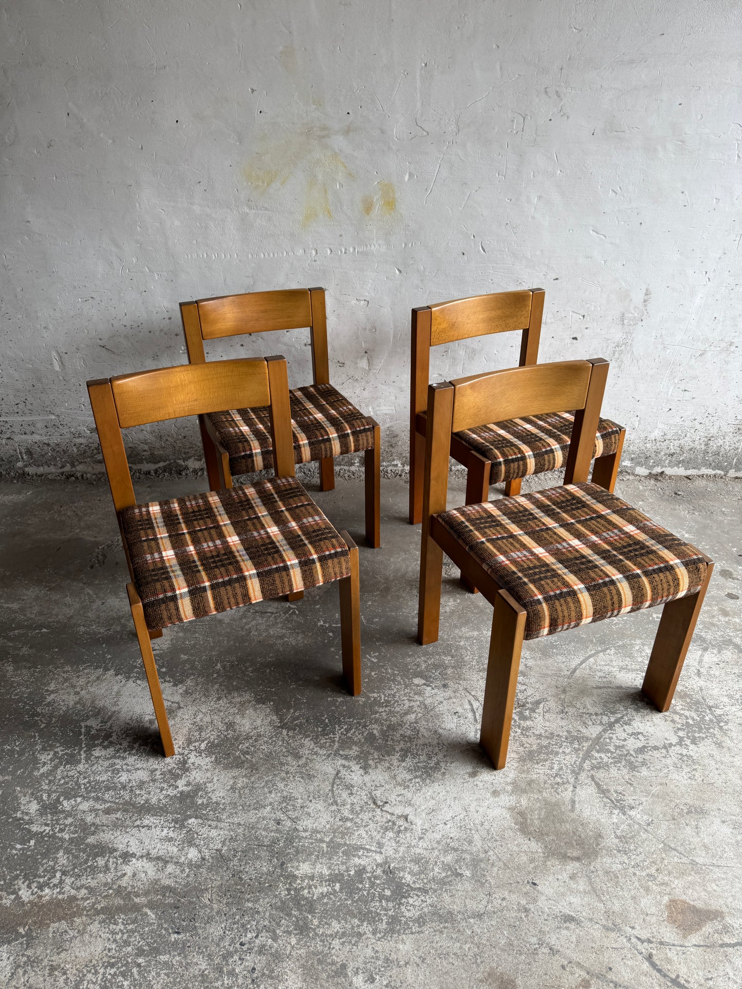 Set van 4 vintage Casala eetkamerstoelen – Duits design uit de jaren 70