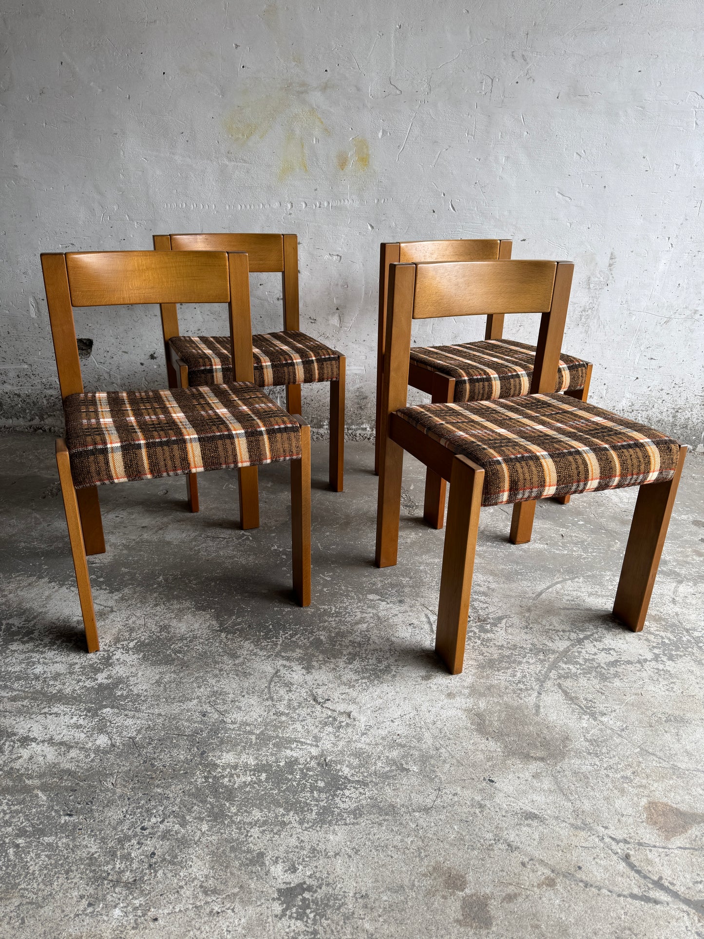 Set van 4 vintage Casala eetkamerstoelen – Duits design uit de jaren 70