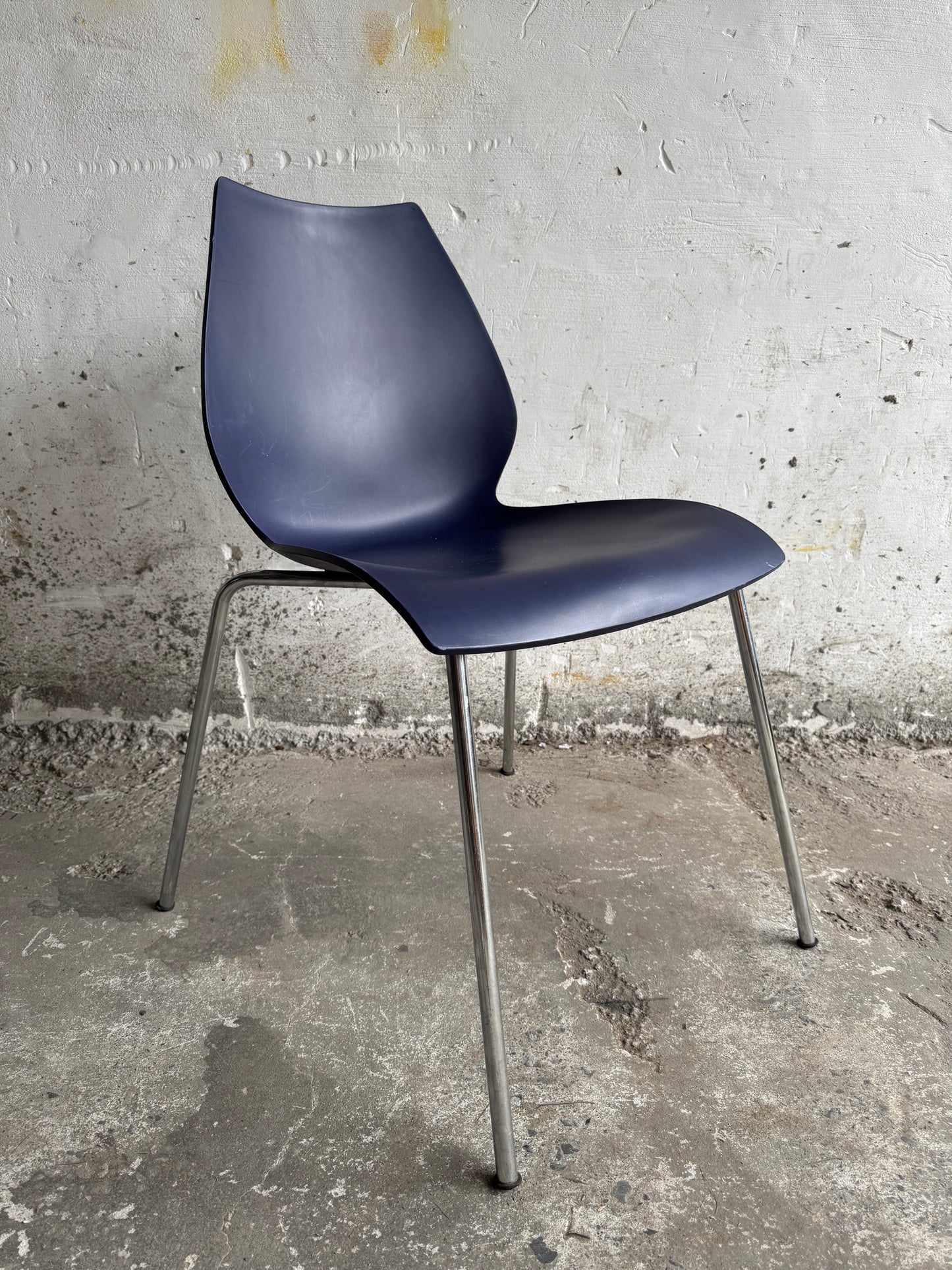 Set van 4 Maui-stoelen van Kartell – Ontworpen door Vico Magistretti