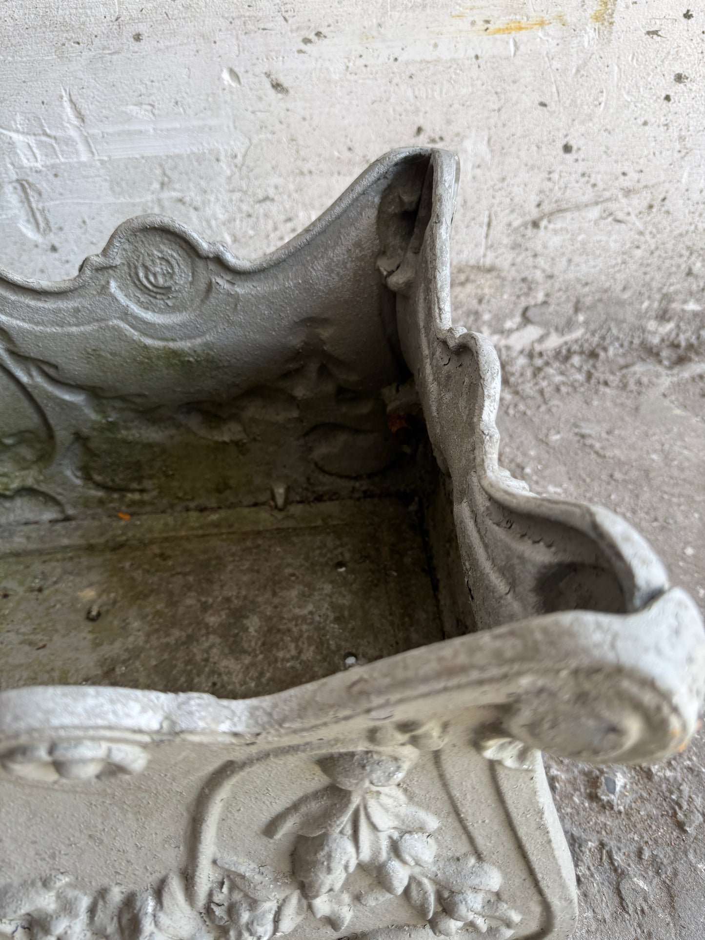 Antique Cast Iron Jardinière – French Rococo Style, No. 411