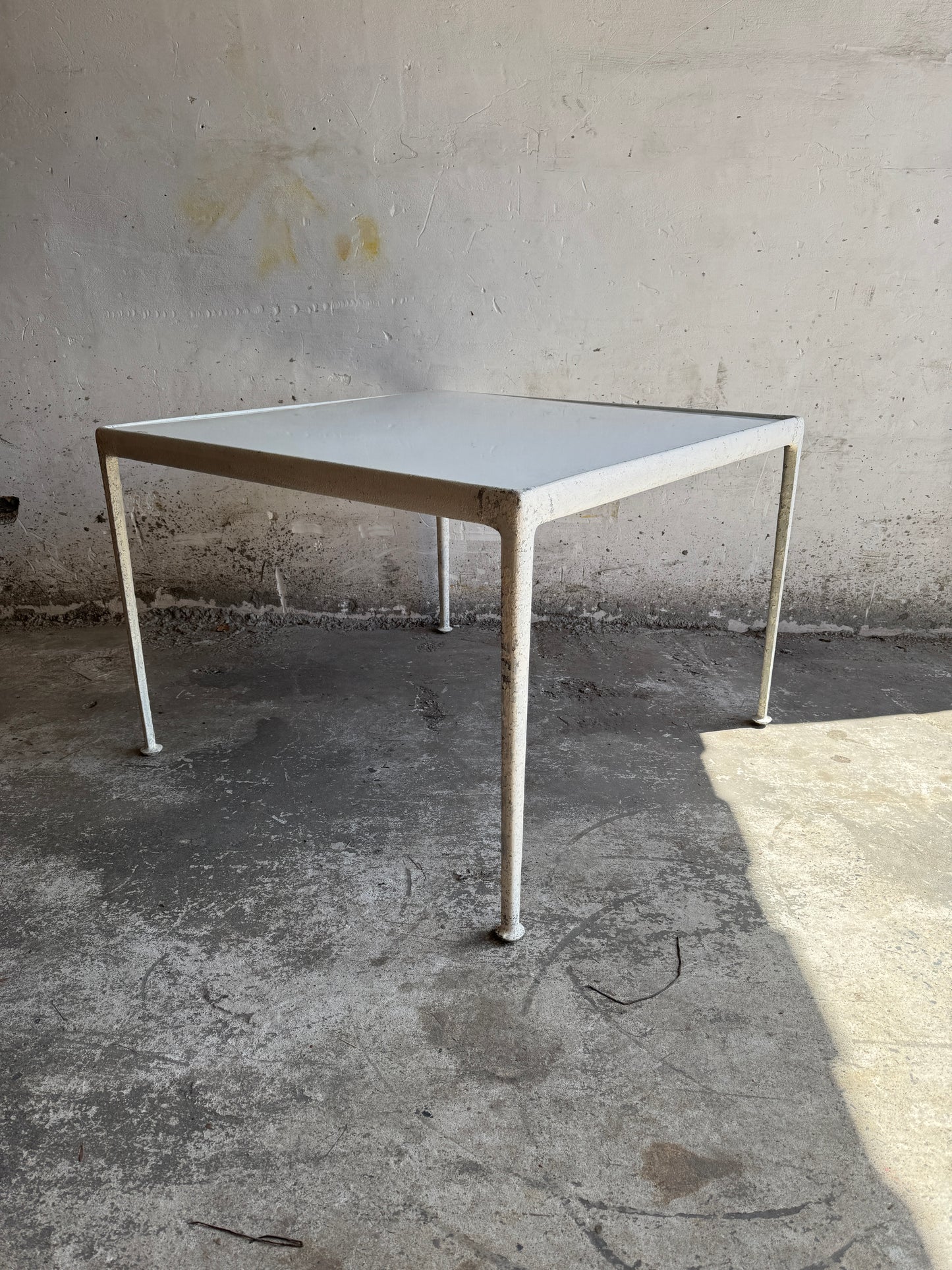 Knoll Buitentafel – 1e editie modernistisch design, jaren 60