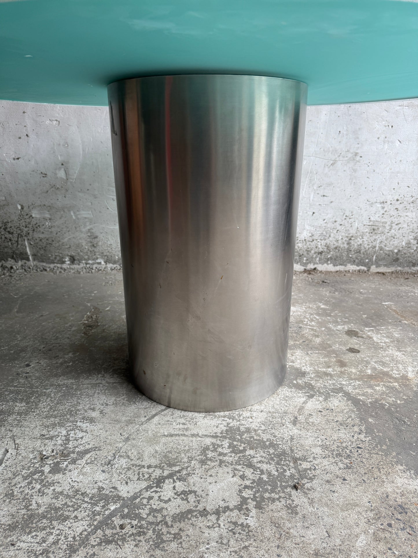 Ronde glazen eettafel met vast centraal blad – Industrieel modern, jaren 90