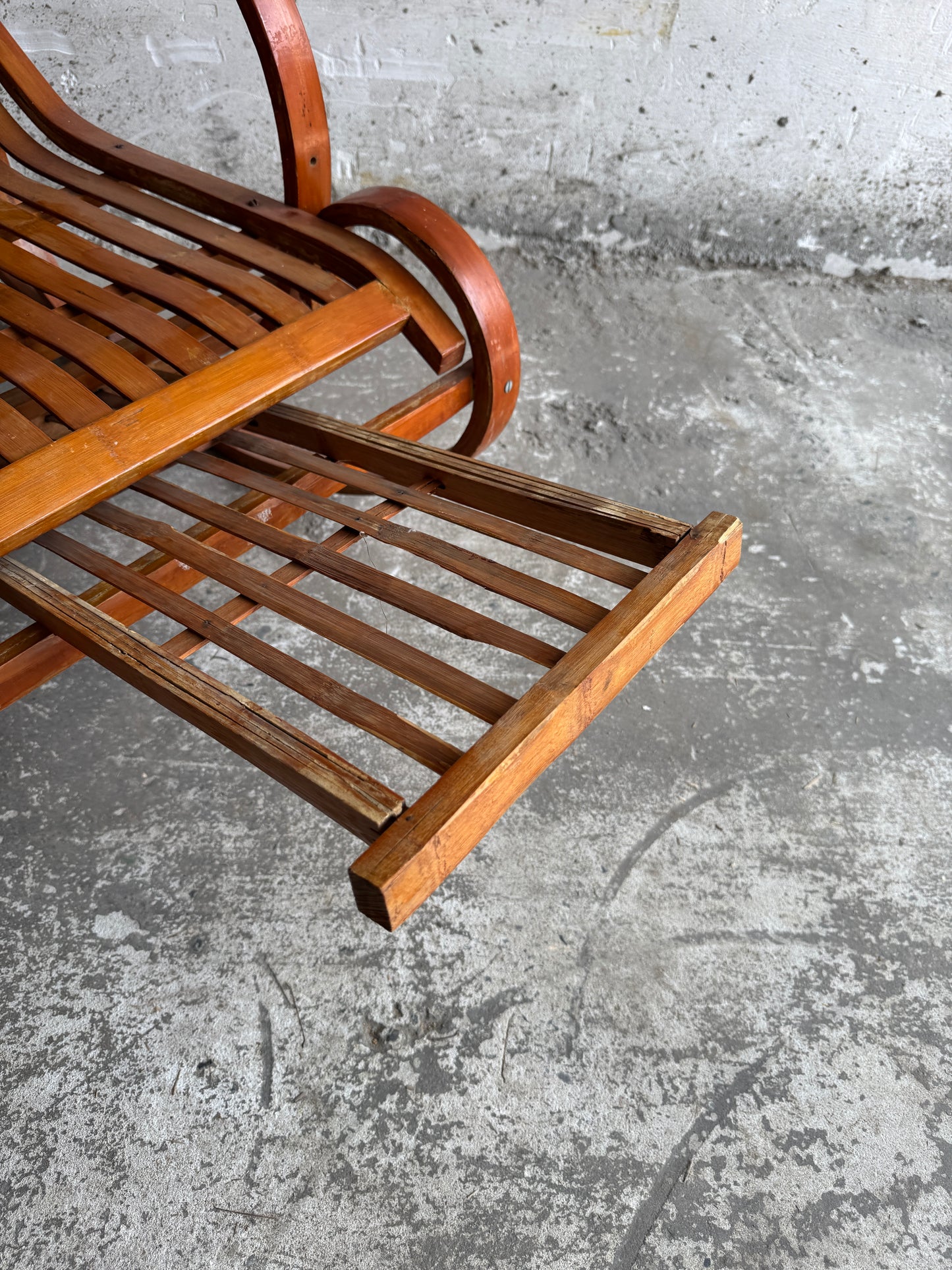 Vintage Wooden Rocking Chaise Longue with Circular Frame