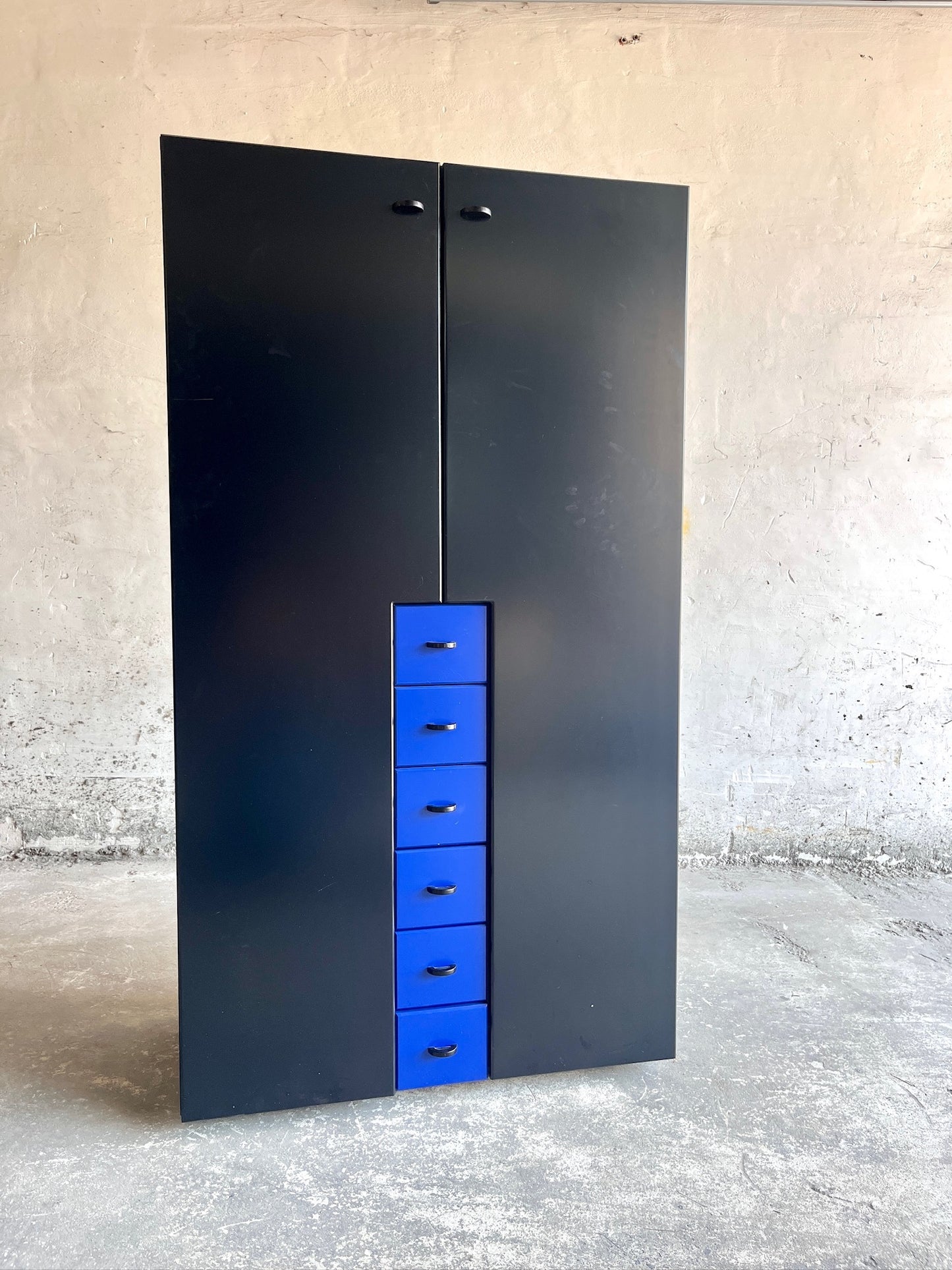 Interlübke Cabinet with Blue Drawers – Germany, 1980s