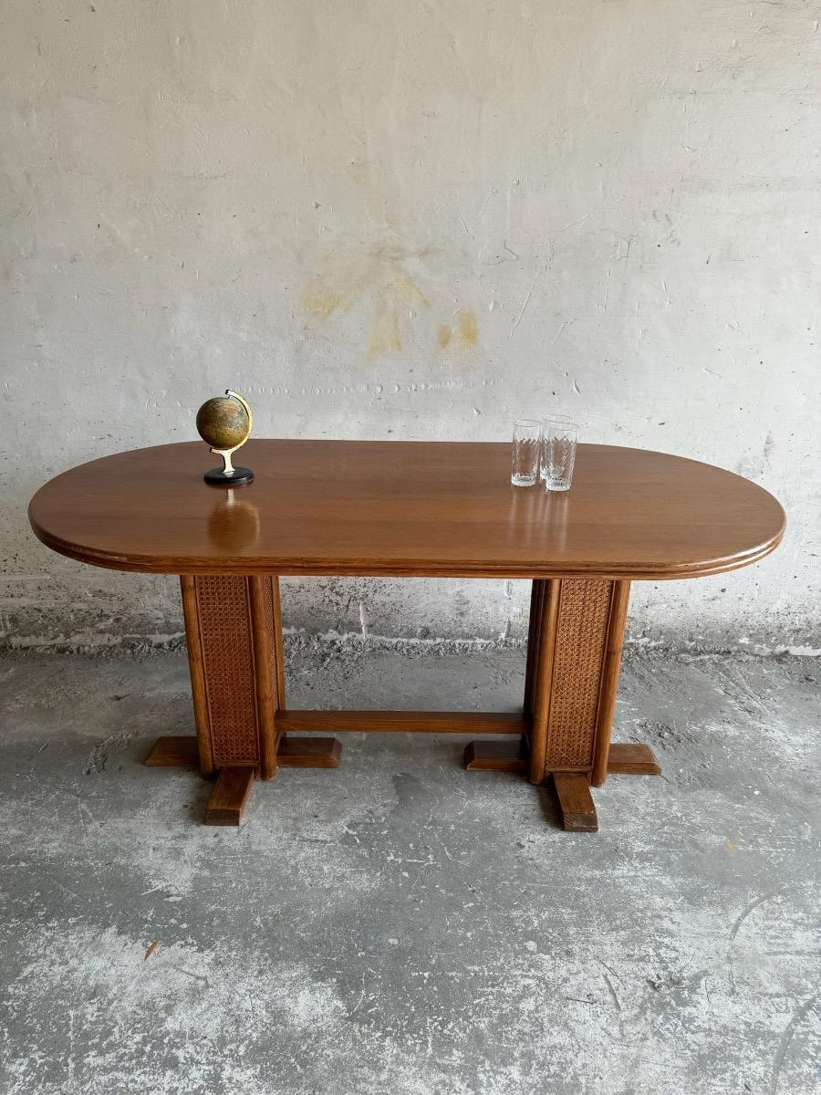 Vintage beukenhouten tafel met rotan elementen – 1960