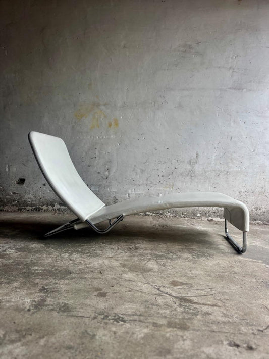 Loungestoel 'Tuoli' van Antti Nurmesniemi voor Cassina (1970)