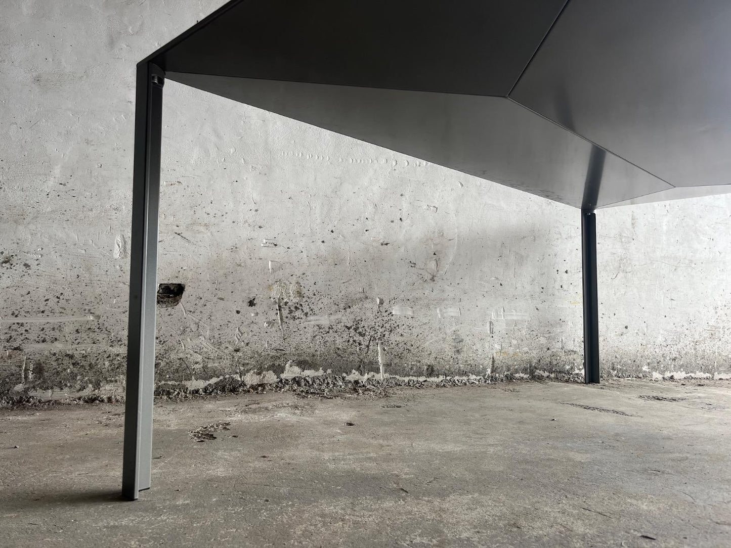 Minimalistische 'Less'-tafel van Jean Nouvel voor Tecno