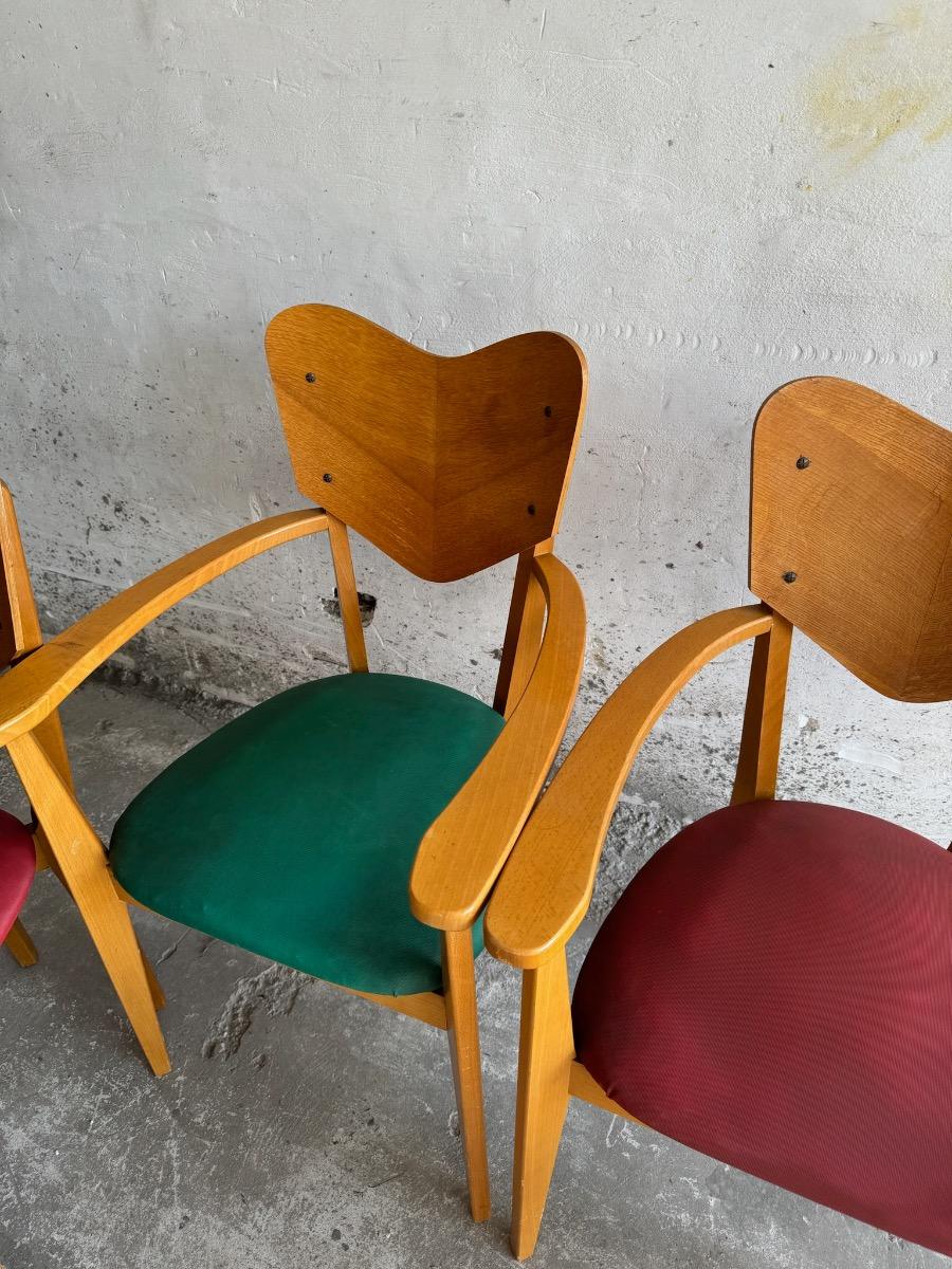 Set zeldzame hartvormige stoelen van René-Jean Caillette (jaren 50)