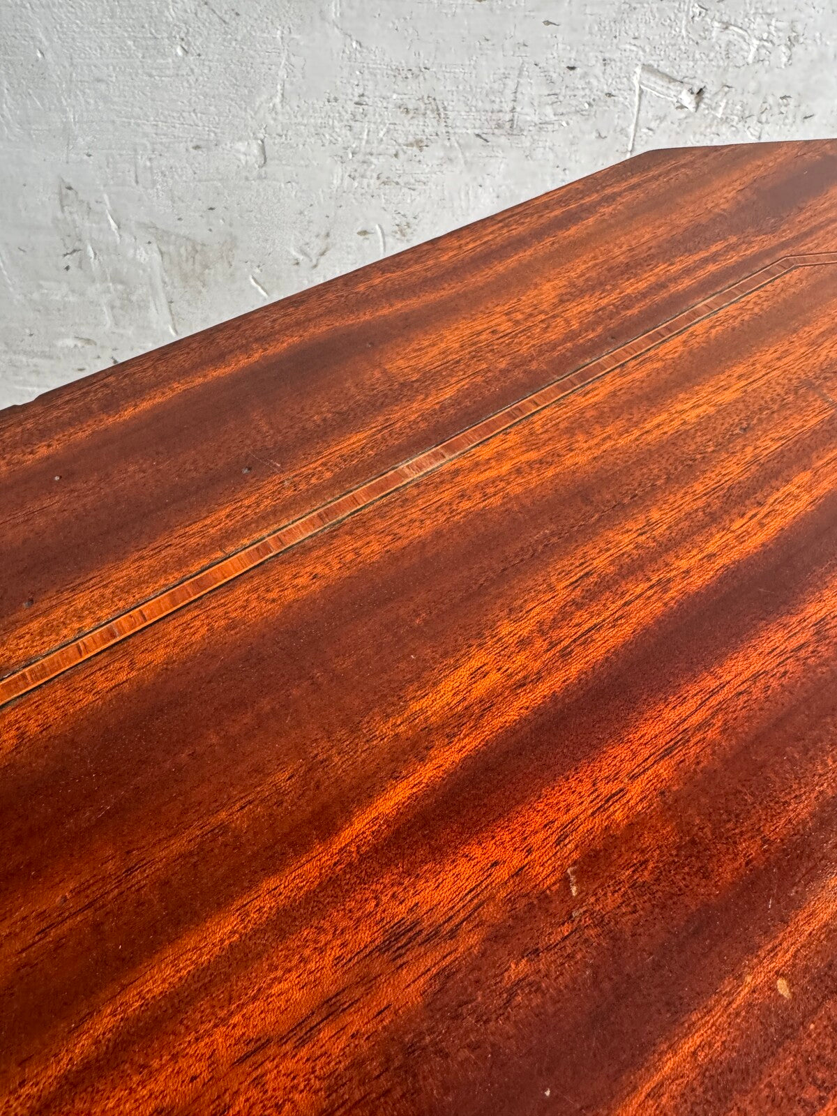 Interbellum side table with prominent wood grain