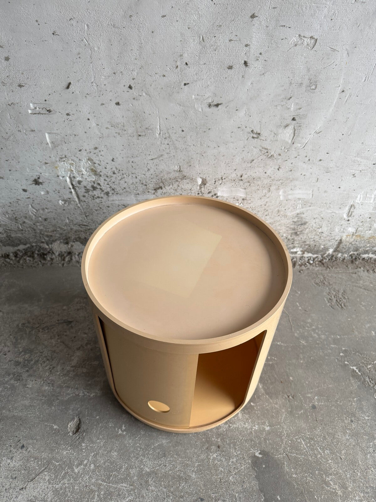 Kartell side table by Anna Castelli 1970