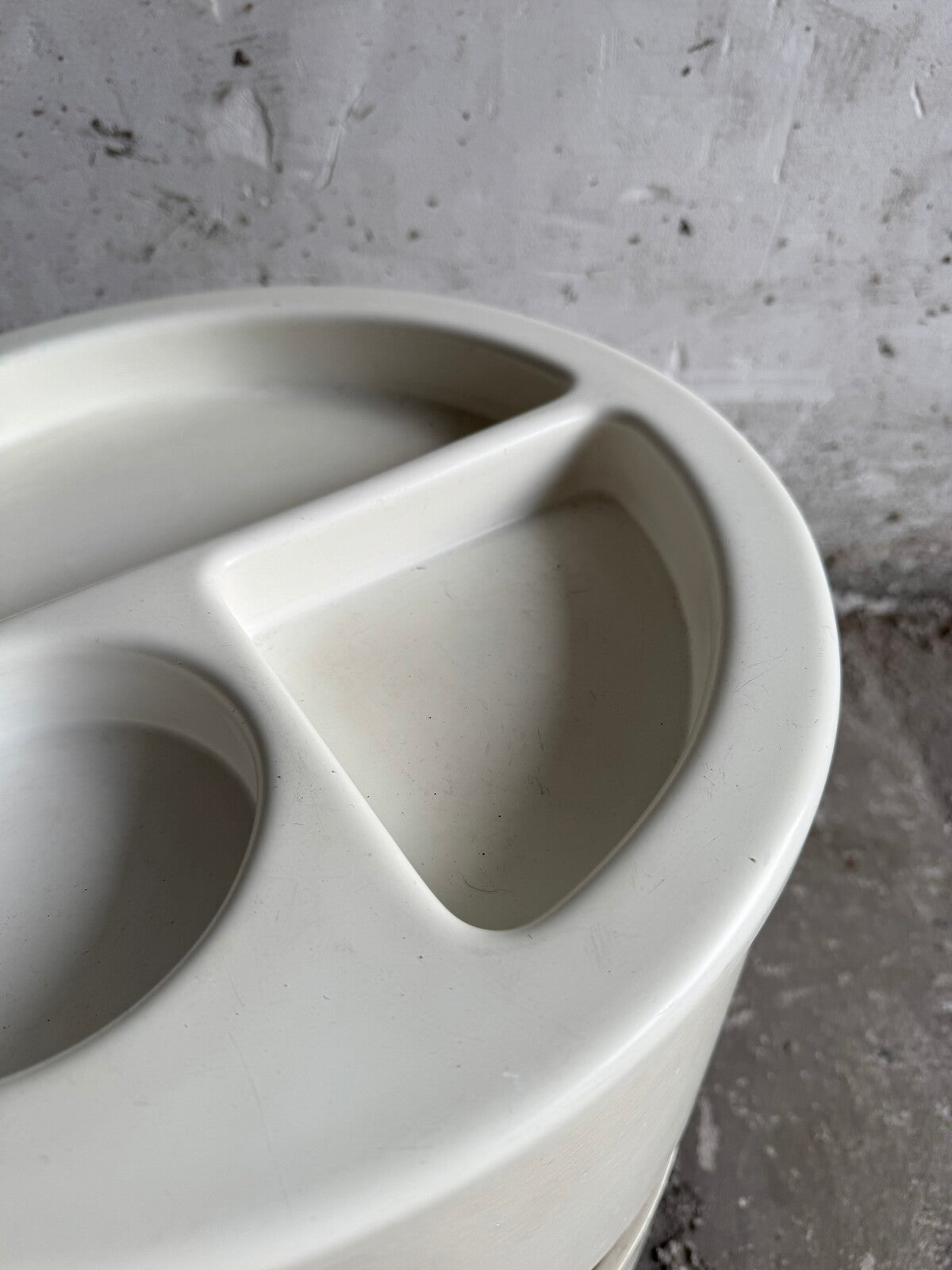 Kartell bijzettafel met opbergruimte en afneembaar blad