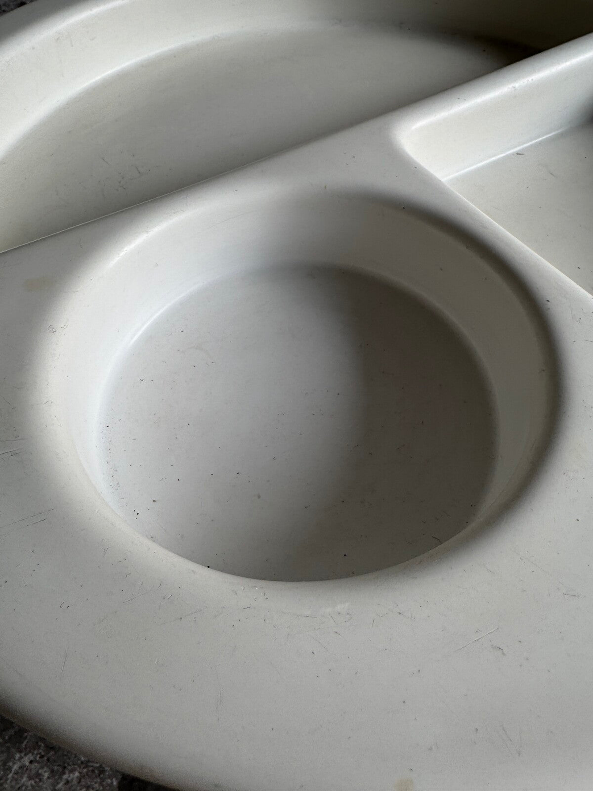 Kartell bijzettafel met opbergruimte en afneembaar blad