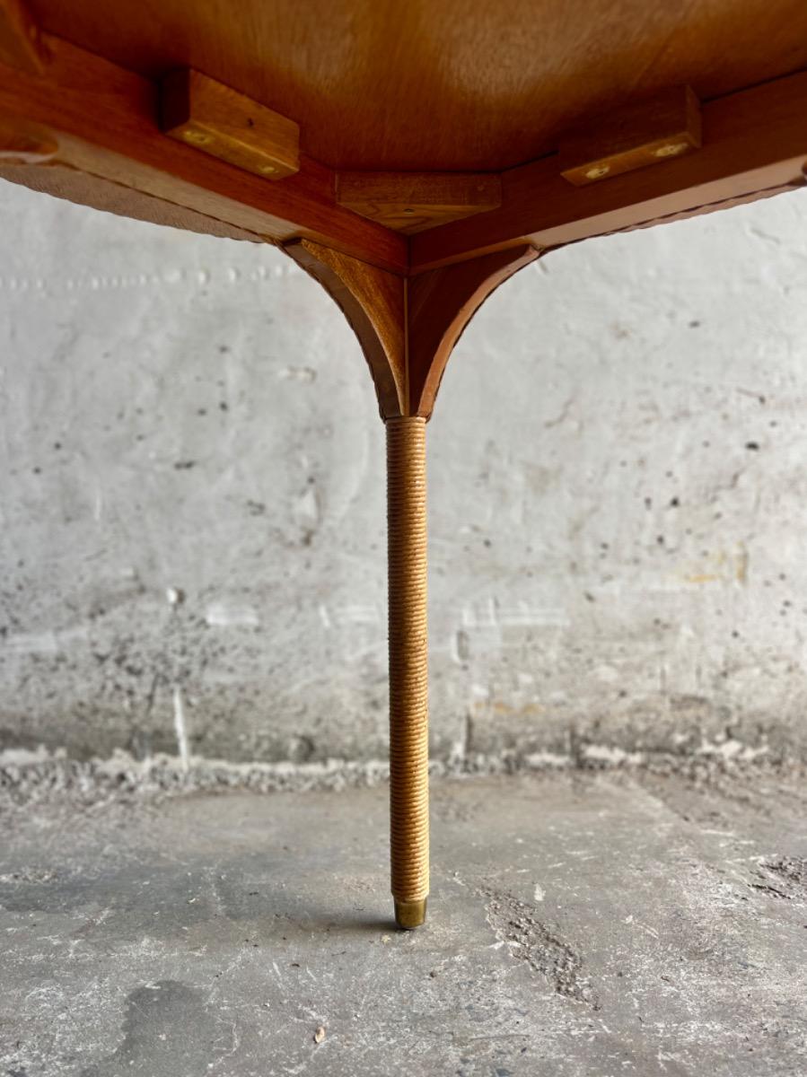 Lloyd Loom rotan ronde tafel van Vincent Sheppard