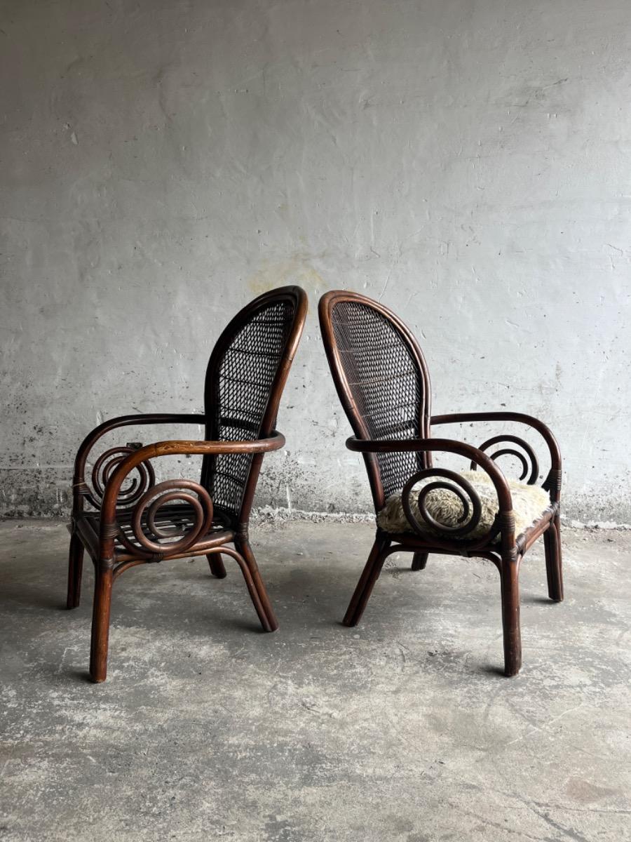 Mid-century Manou bamboe armstoel met open rotan rugleuning