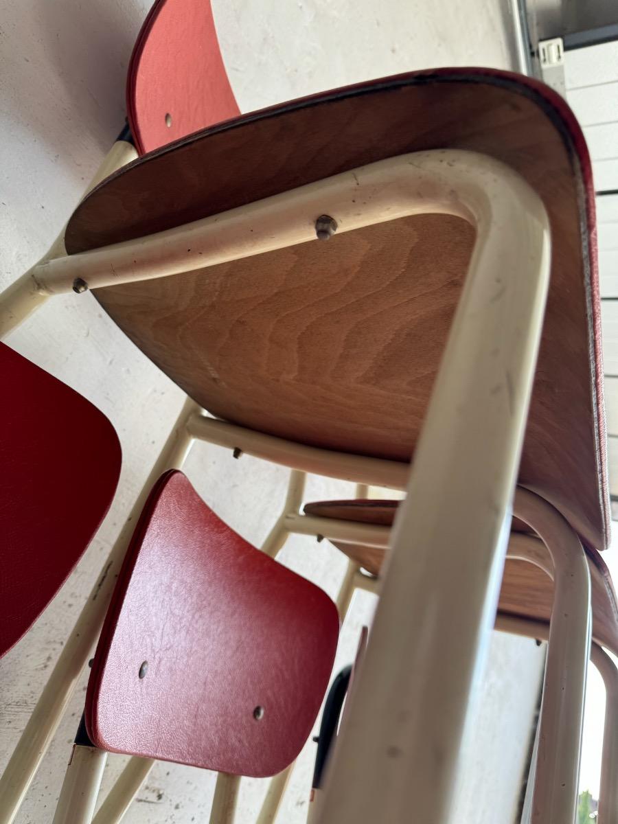 Set of 5 red Brabantia chairs (1960s)