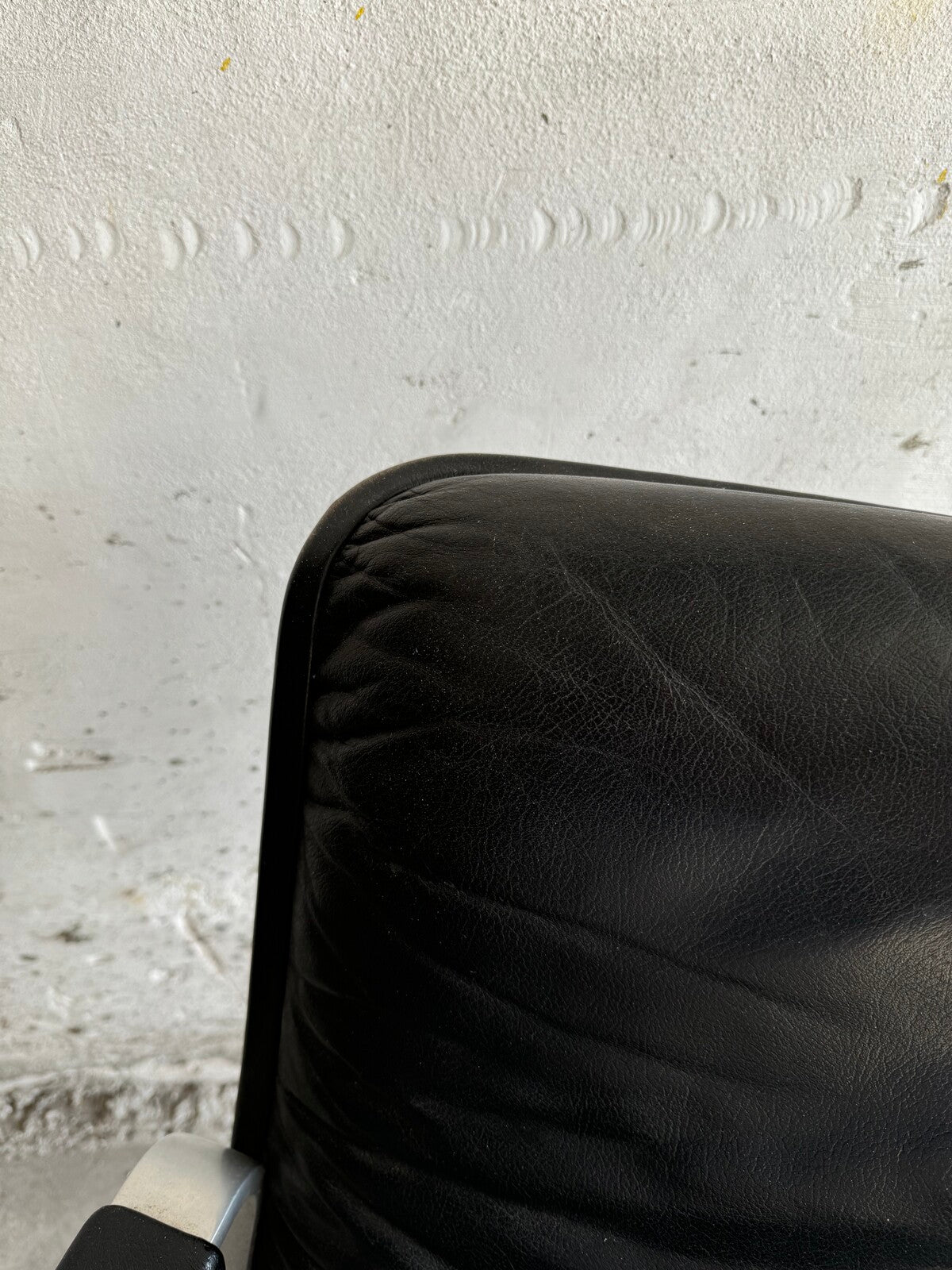Elegant Wilkhahn Delta Lounge Chair with Ottomans (1970s)