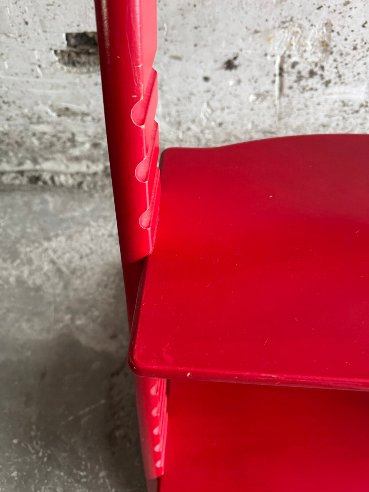 Set of 2 red children's chairs in adjustable school style (1990s)
