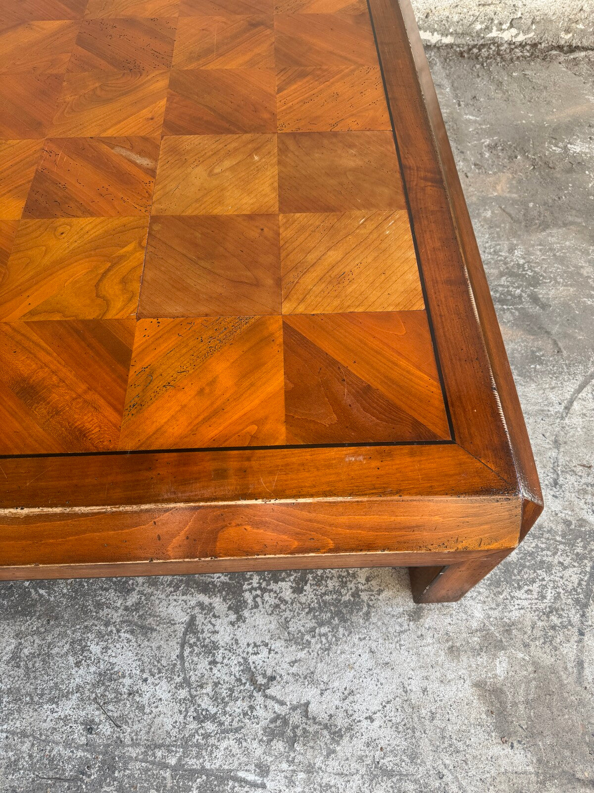 Beautiful Wooden Coffee Table with Detailed Inlay Work