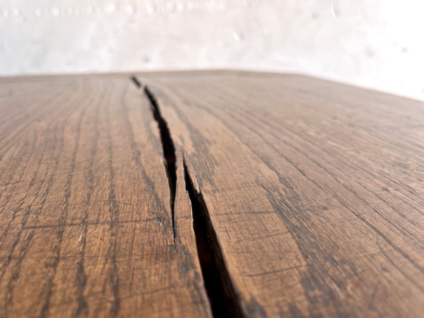 Franse eettafel in neorenaissancestijl met kruispoot