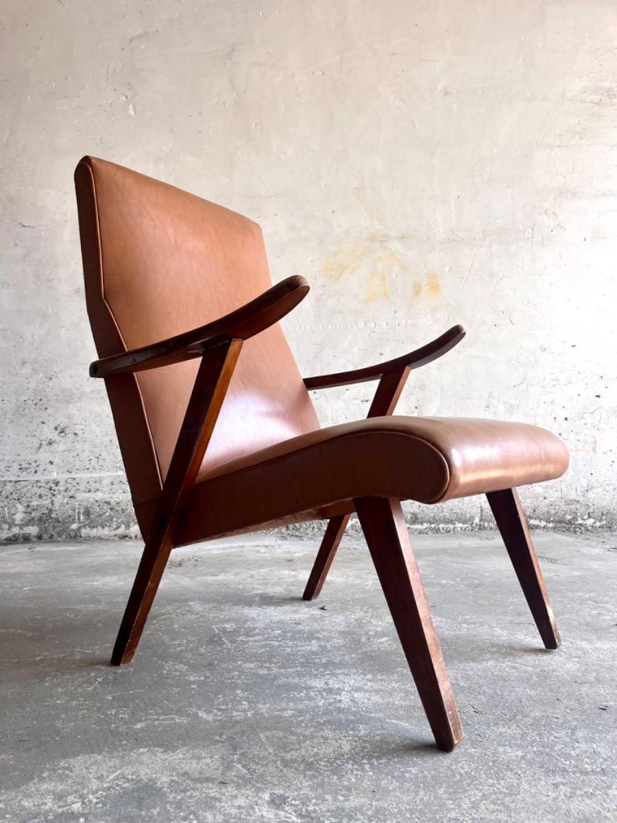 Vintage modernistische fauteuil in leder en hout