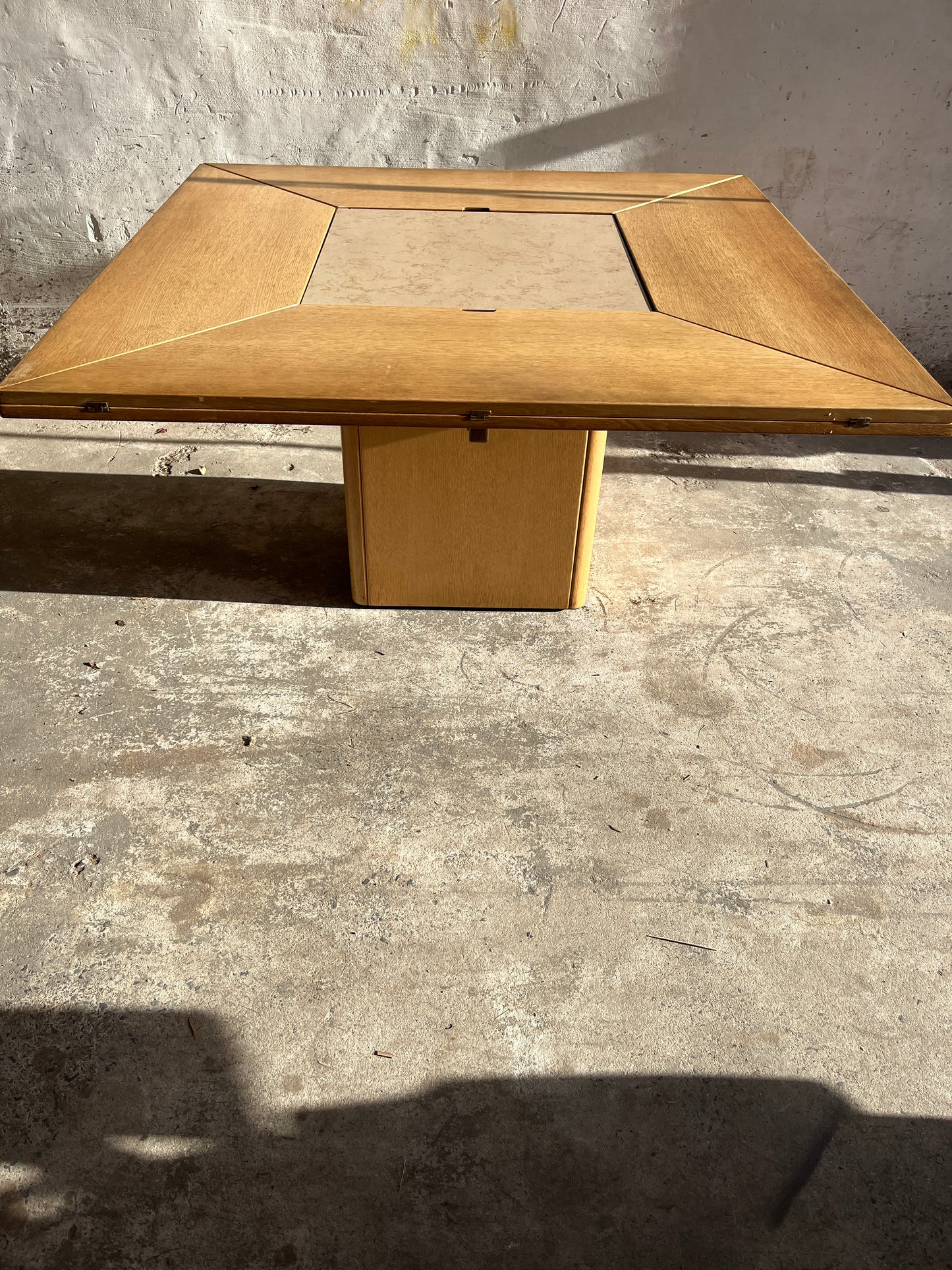 Cirkante Dining Table – Bob & Dries Van den Berghe ( First edition 1980s)