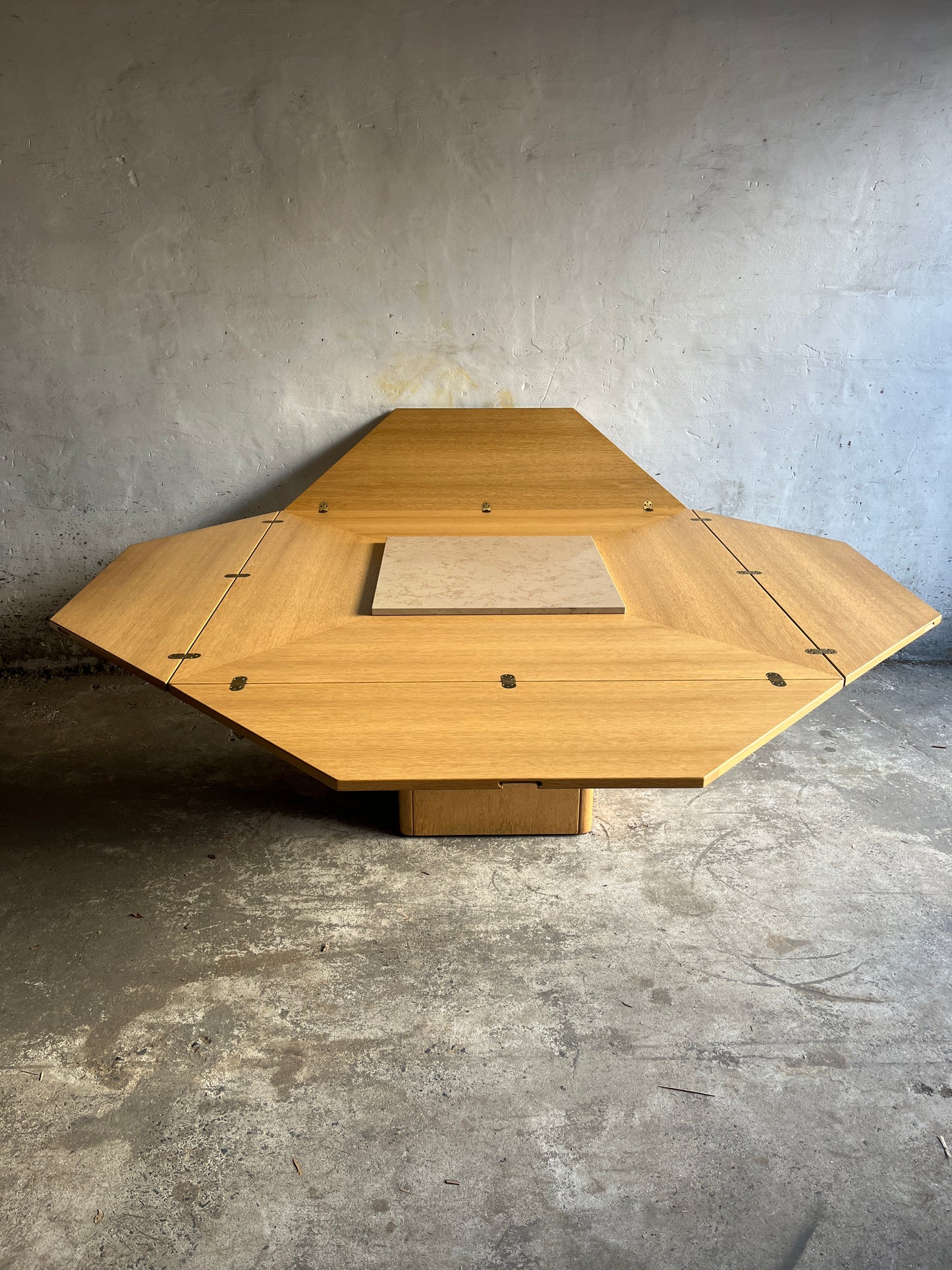 Cirkante Dining Table – Bob & Dries Van den Berghe ( First edition 1980s)