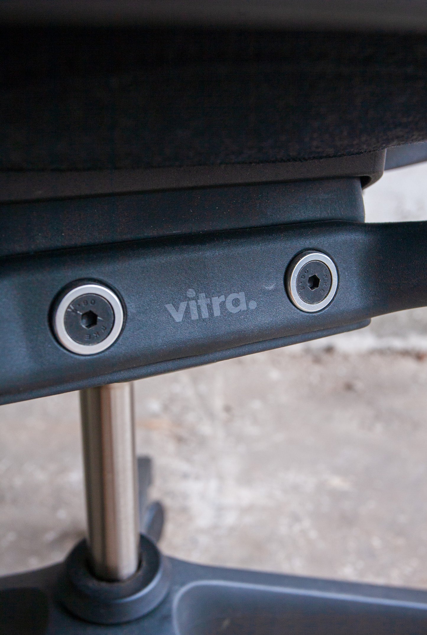 Vitra ID Trim Office Chair by Antonio Citterio