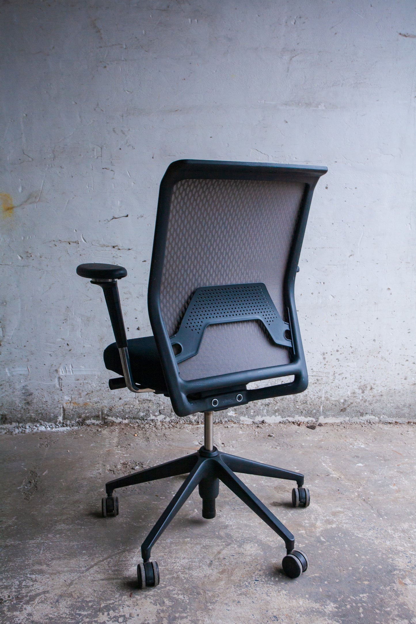 Vitra ID Trim Office Chair by Antonio Citterio