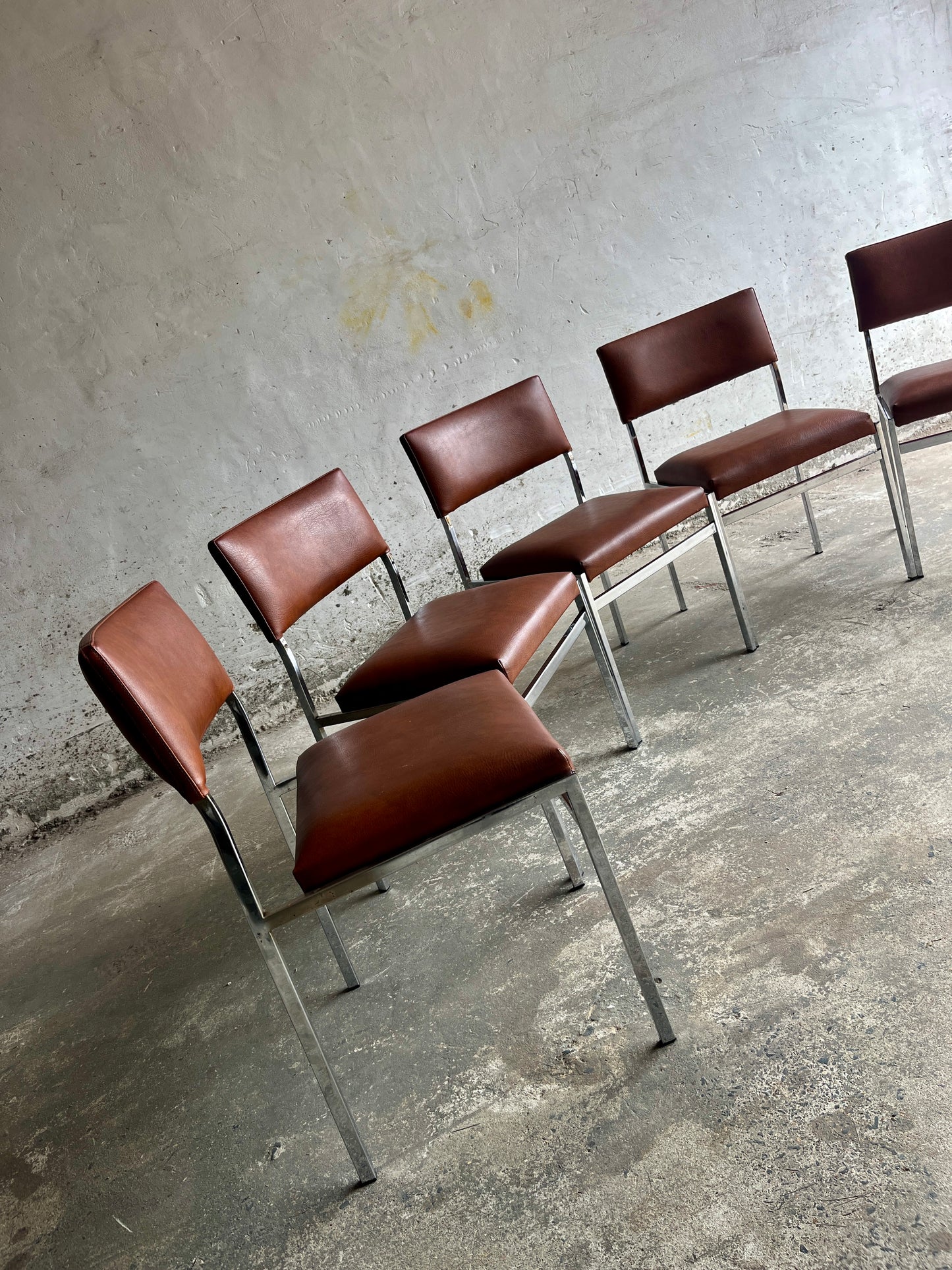 Set of 5 Mid-Century Chrome Dining Chairs in Cognac Leatherette