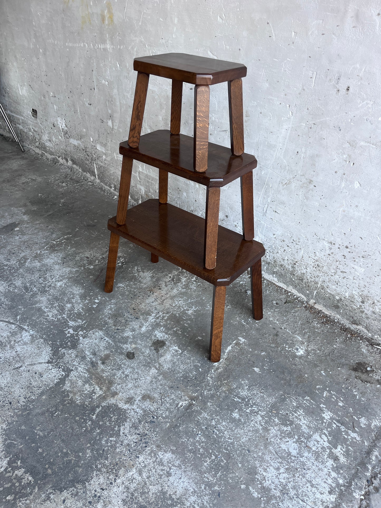 Nesting Tables in Oak – Set of 3